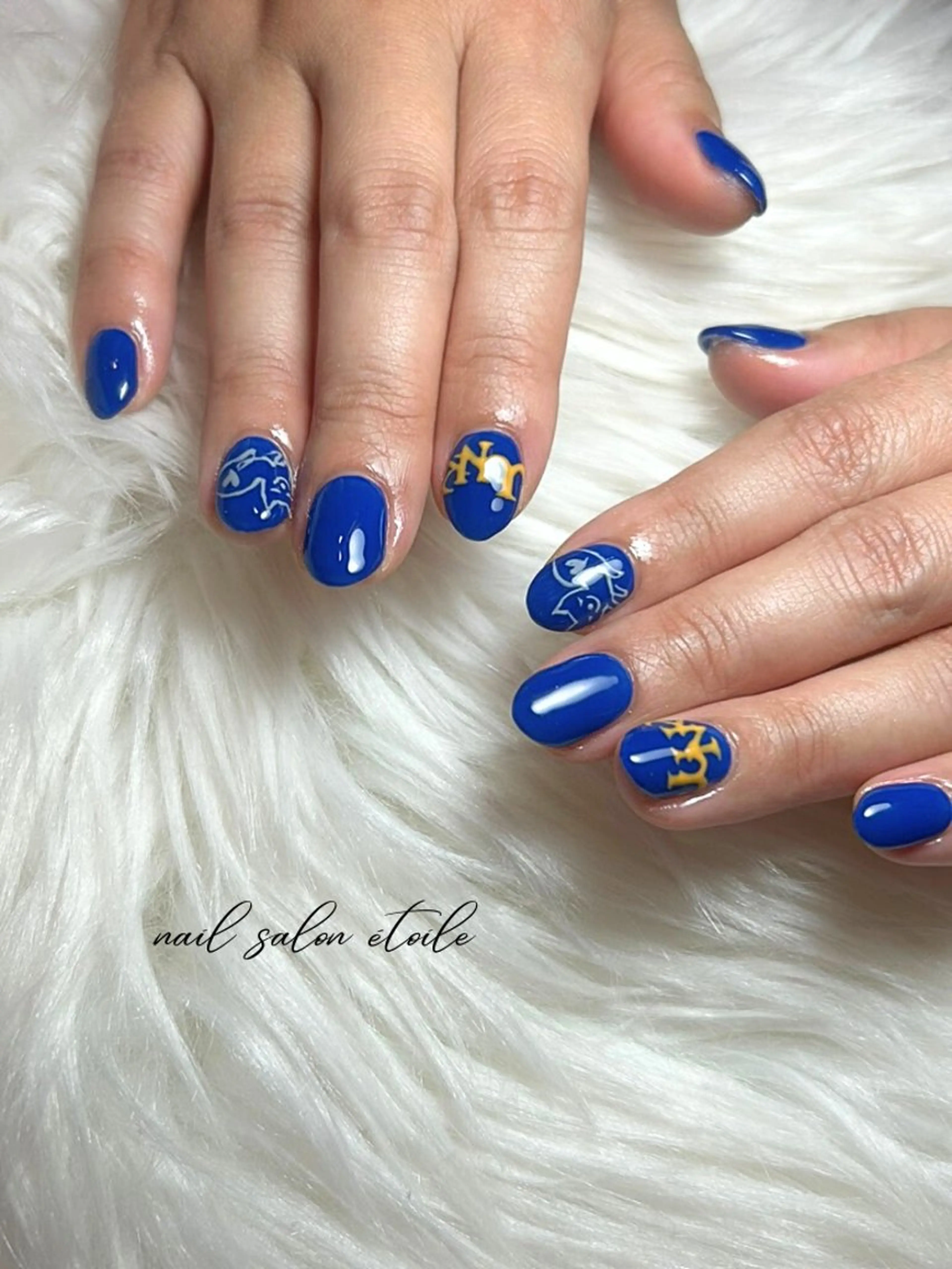 ネイル アートネイル ブルー 黄色 ハンドネイル nail salon étoileのネイルデザイン