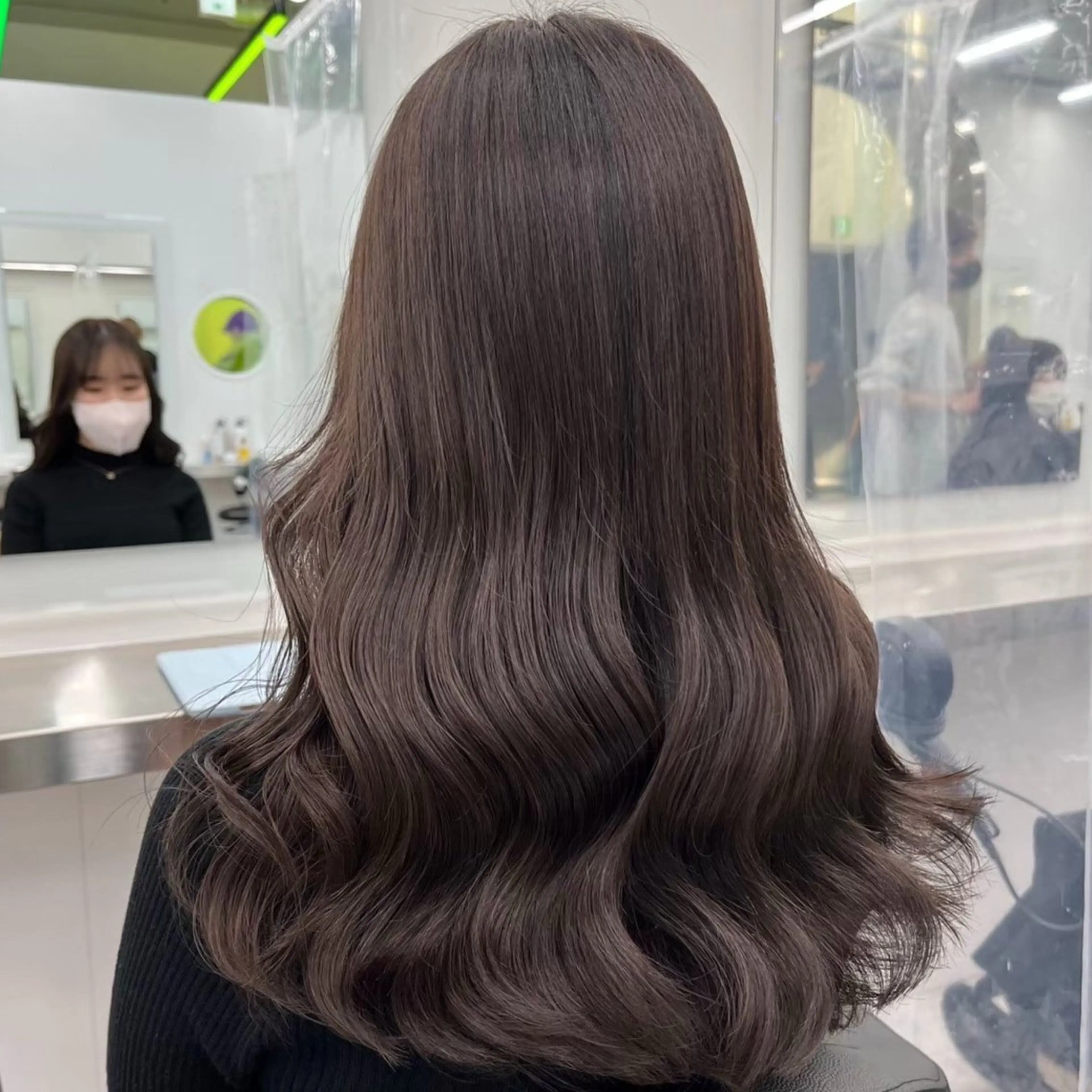 セミロング カラー ヘアアレンジ カット ヘアカラー トリートメント ヘッドスパ ヘアセット 透明感ラベンダー💗 SHOのヘアスタイル