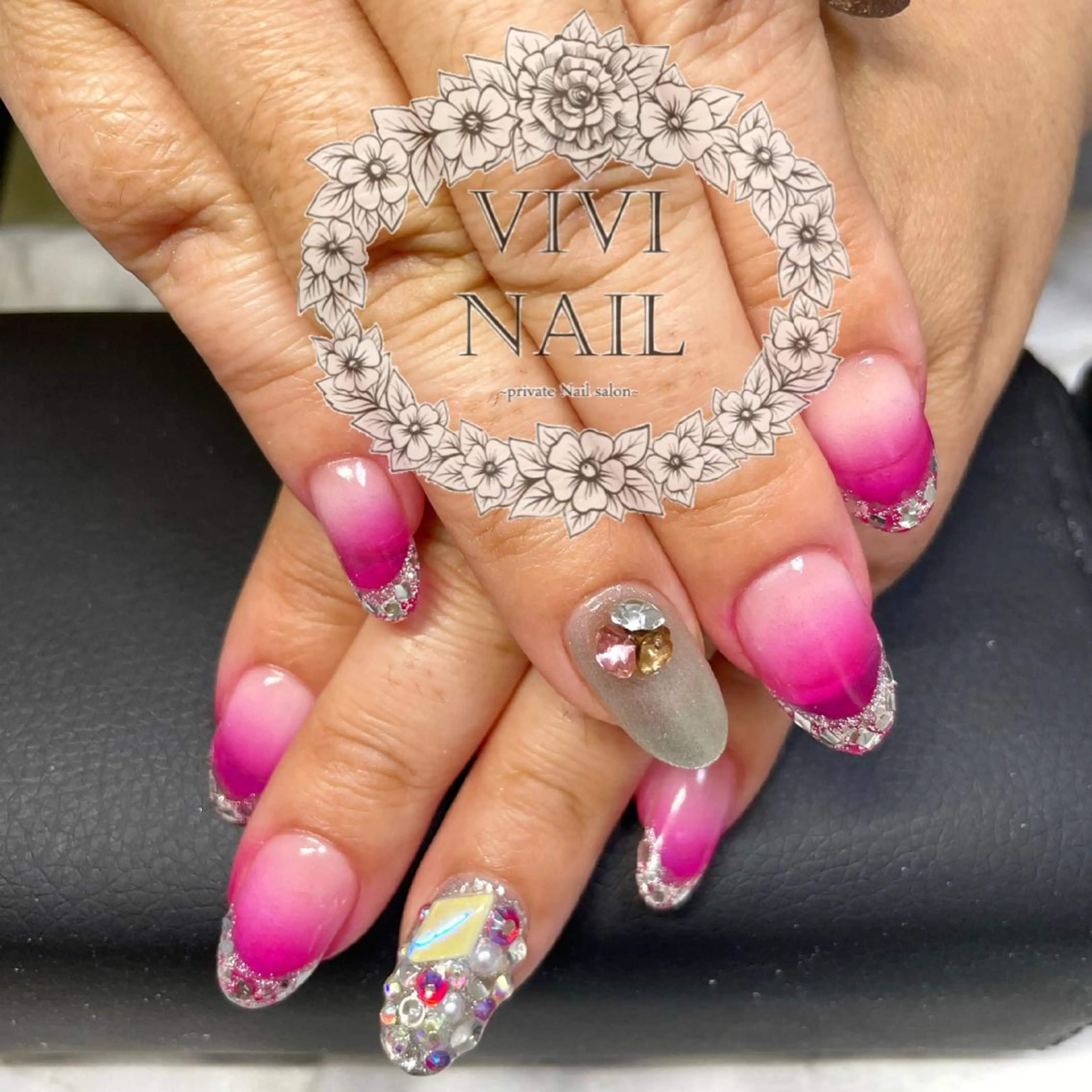 ネイル フレンチネイル ガラスフレンチ ViVi Nailのネイルデザイン