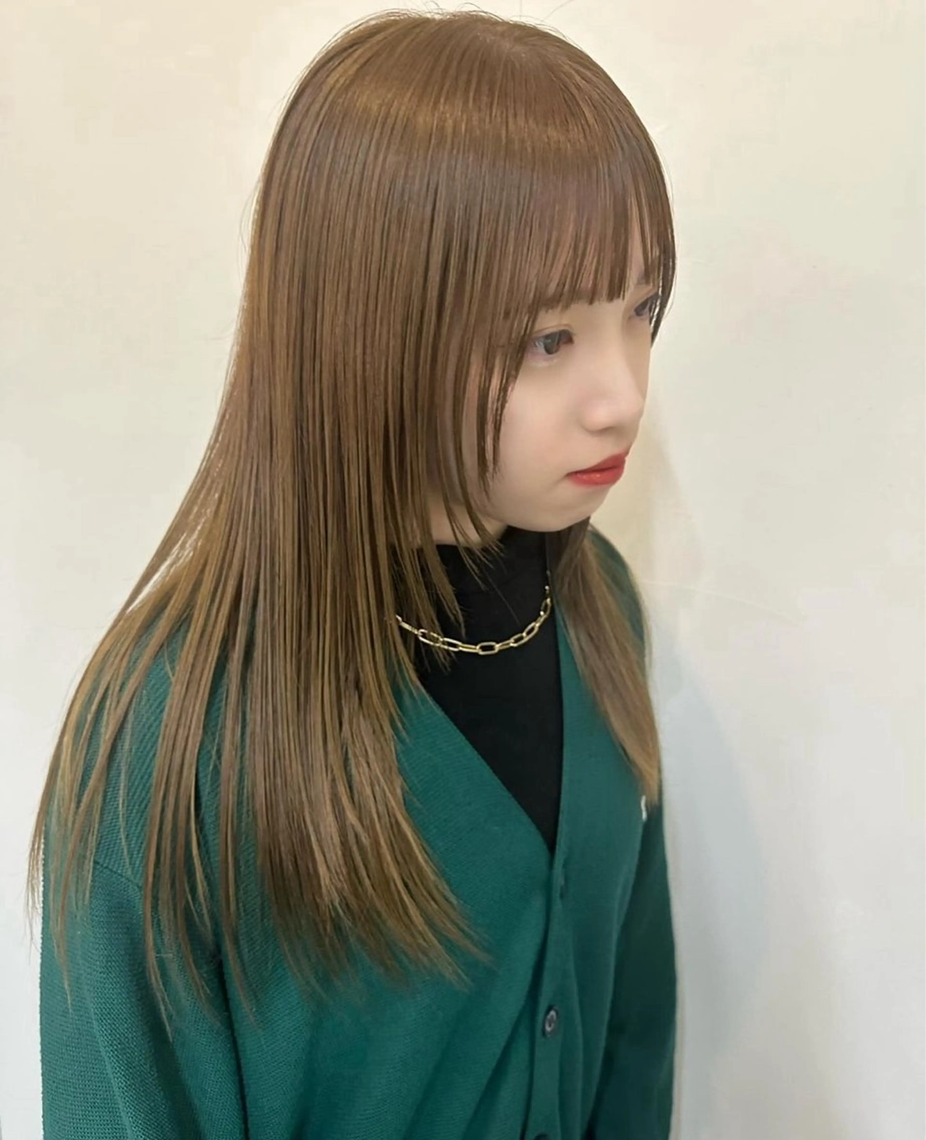 ロング カラー ベージュカラー ミルクティーベージュ ⭐️梅田/レイヤー カット　saya⭐️のヘアスタイル