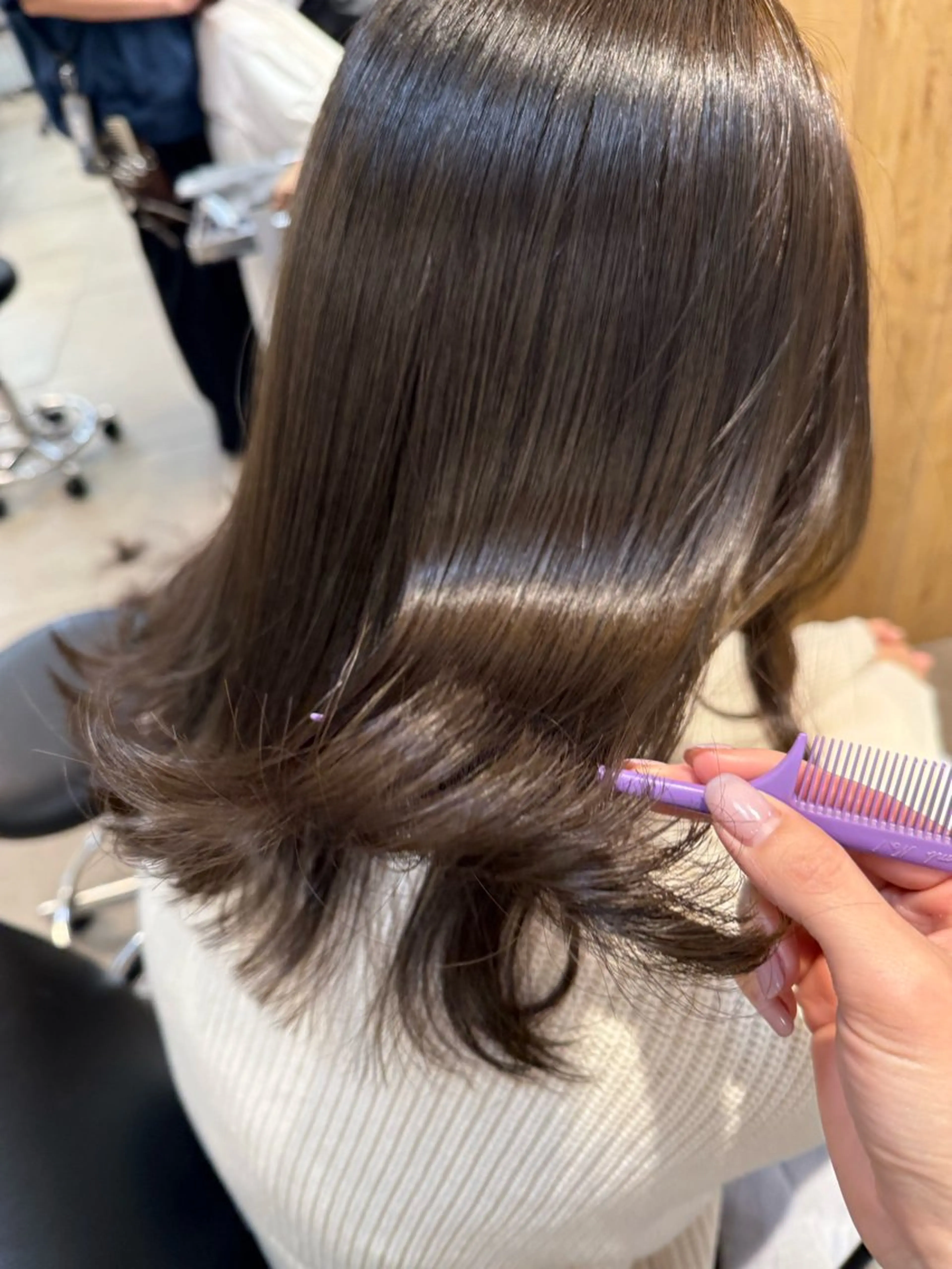 ミディアム カラー ミルクティー× グレージュMOMOのヘアスタイル