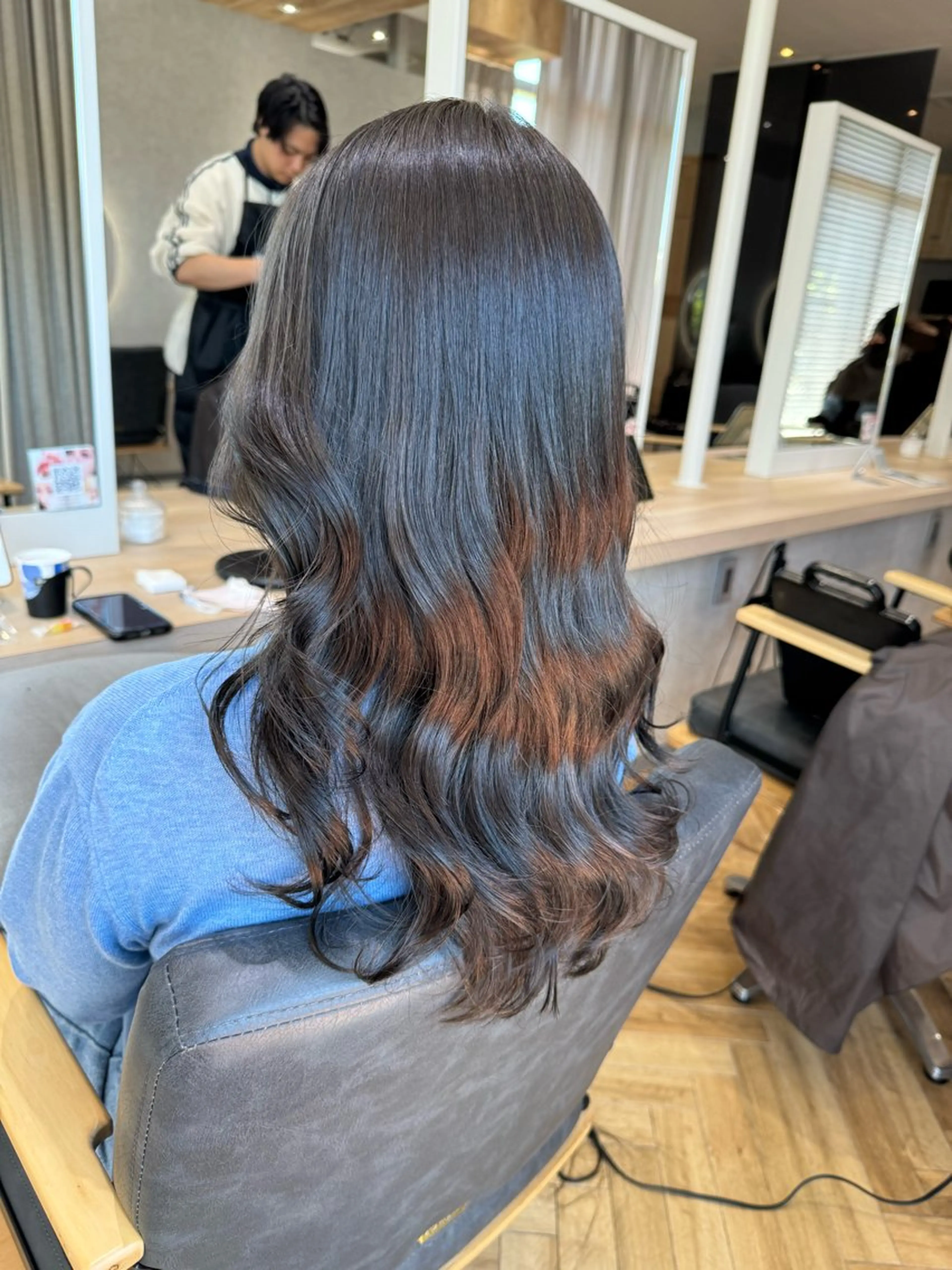 セミロング カラー ブリーチ グレージュ ブリーチなしカラー ヘアカラー トリートメント 透け 艶感カラー 顔周り 齊木 勇人のヘアスタイル