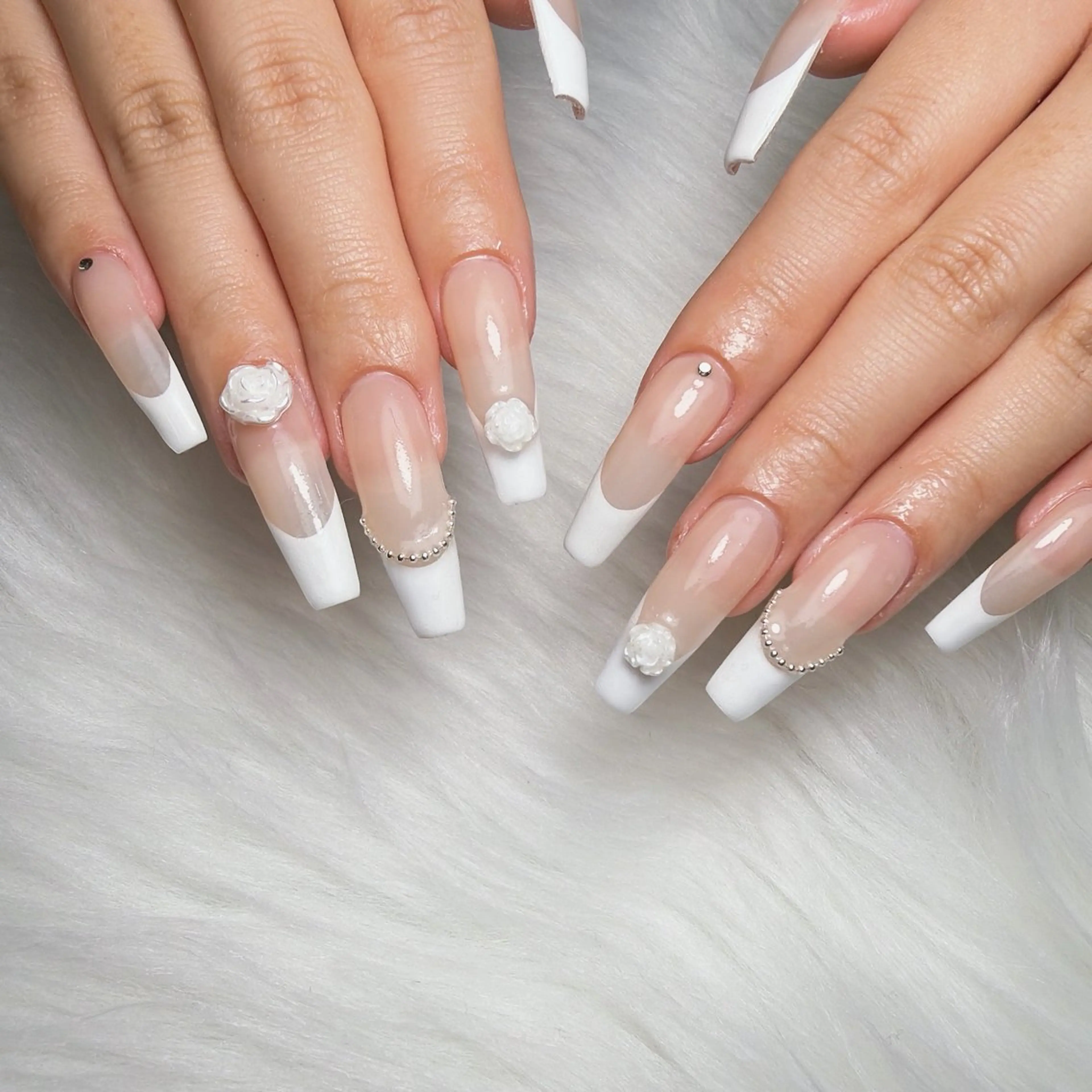 ネイル ネイルチップ lifra Hinaのネイルデザイン