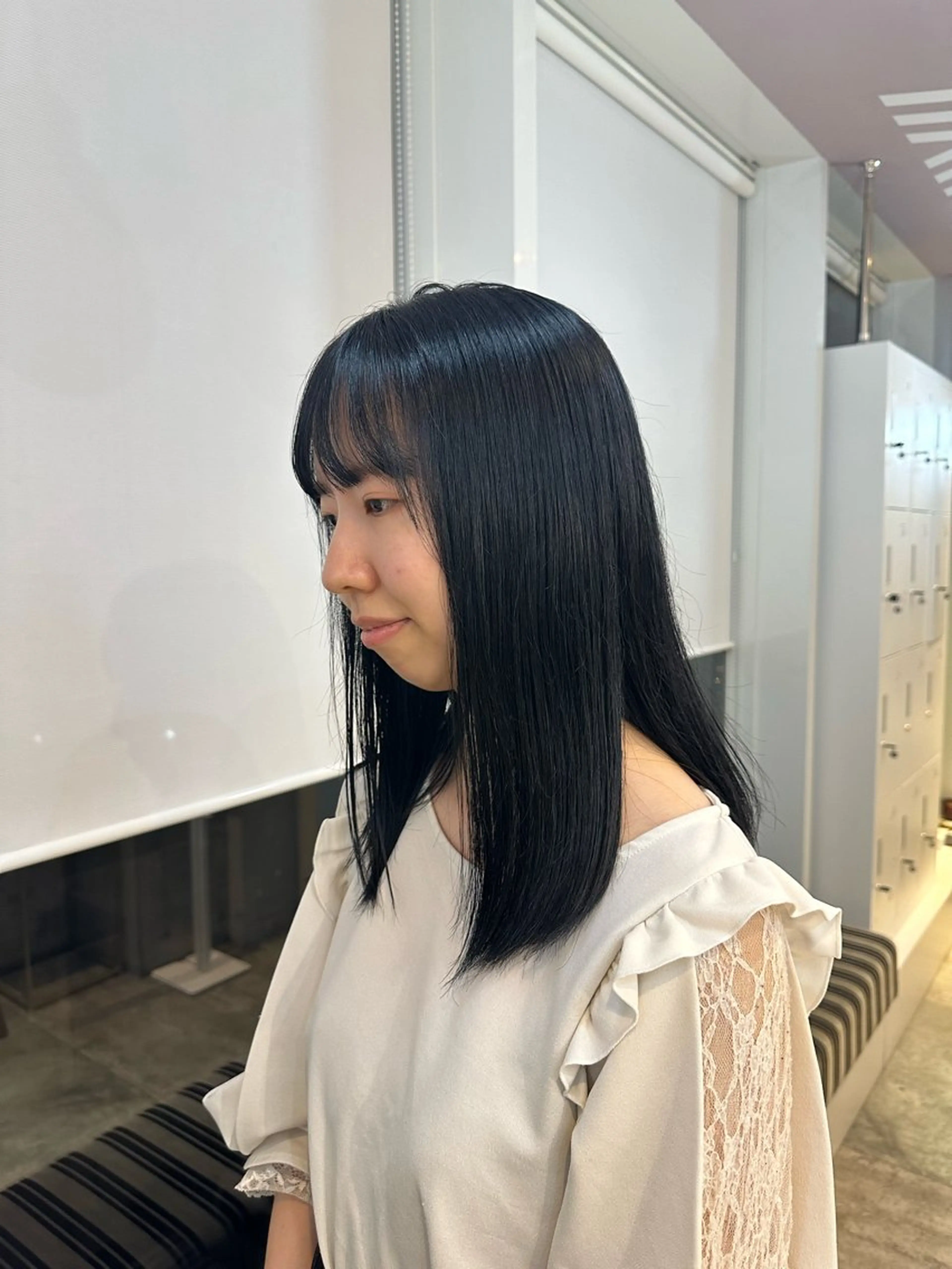 セミロング カラー 透明感カラー ヘアカラー さとう あやかのヘアスタイル
