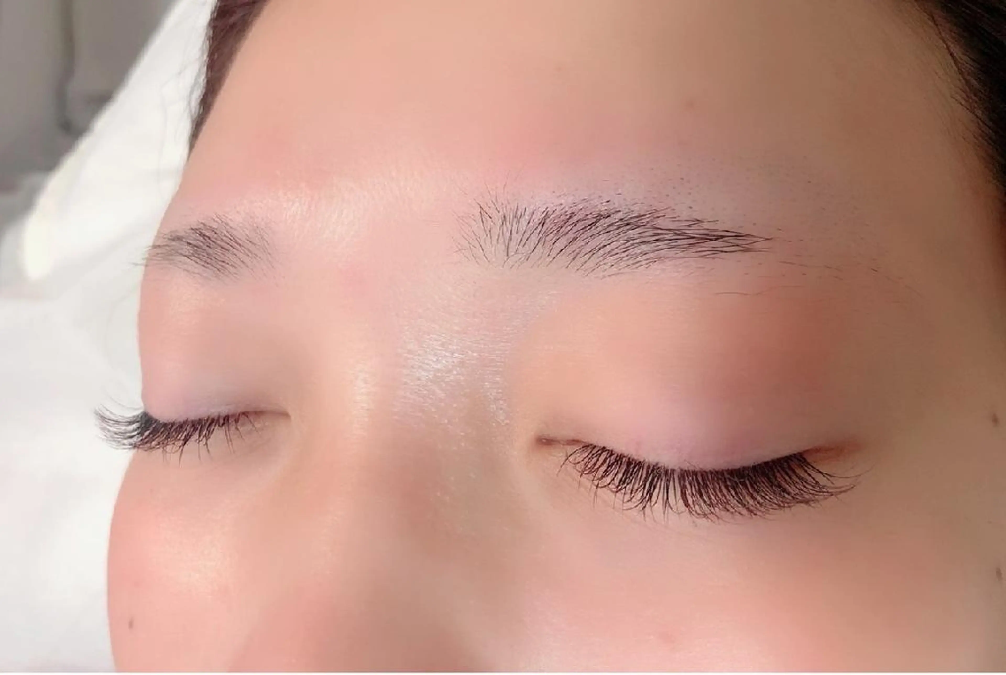 マツエク・マツパ 付け放題 バインドロック カラーマツエク フラットラッシュ パリジェンヌラッシュリフト 吉岡 ゆうなのマツエク・マツパデザイン