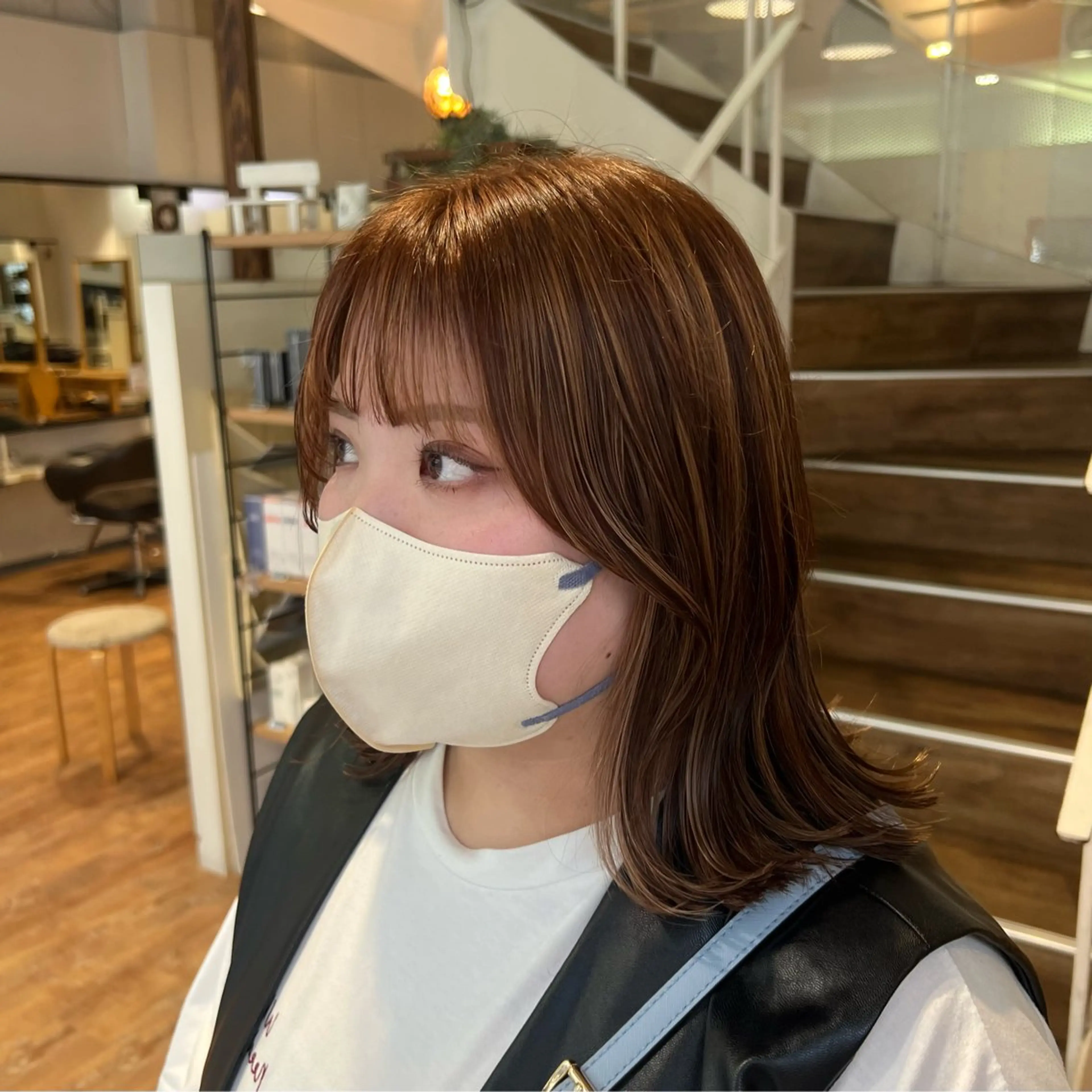 ミディアム くびれヘア 顔周りカット カット ヘアカラー トリートメント インナーカラー♡ Nanakoのヘアスタイル