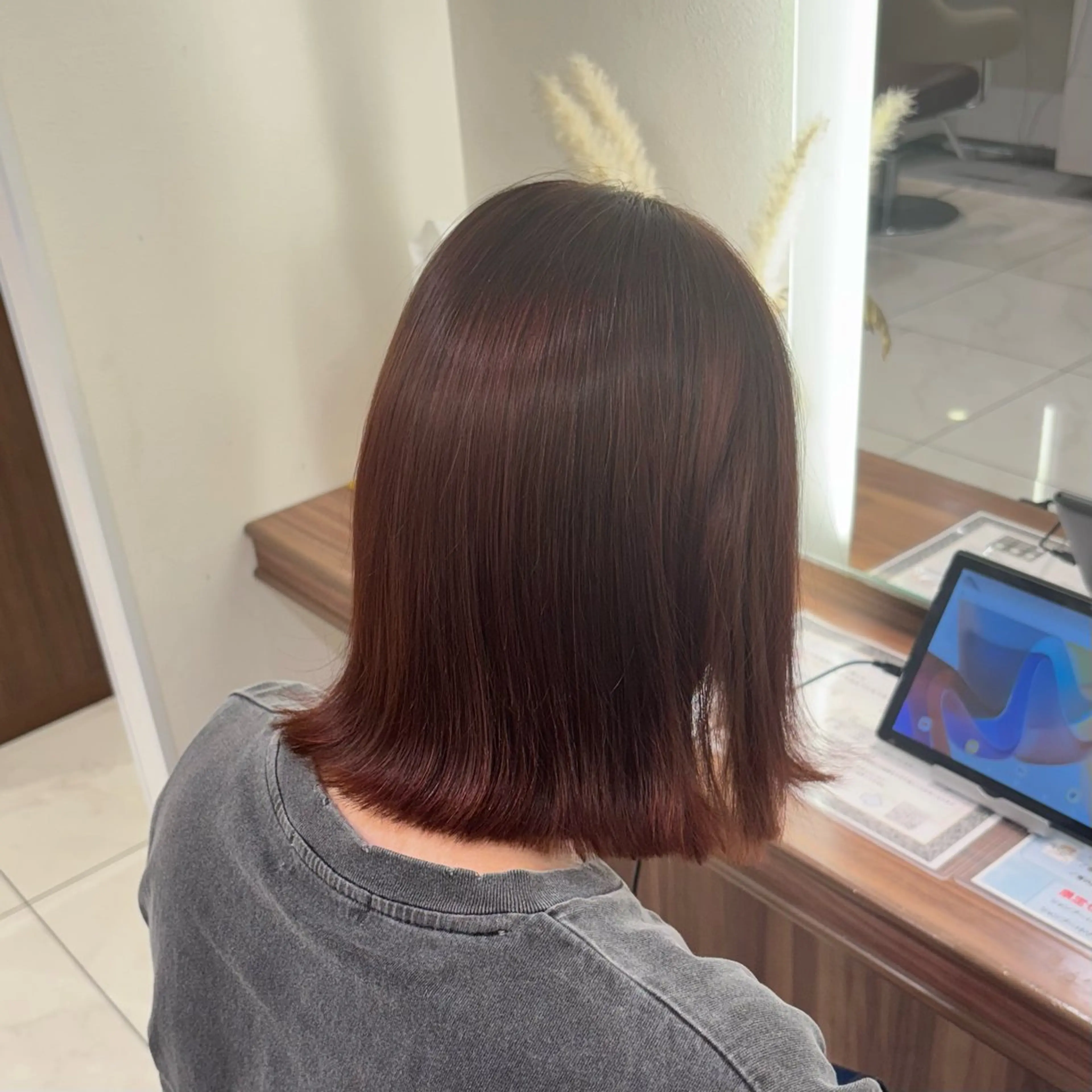 ミディアム カラー ヘアカラー 渡邊楓果／髪質改善 ／カラーのヘアスタイル