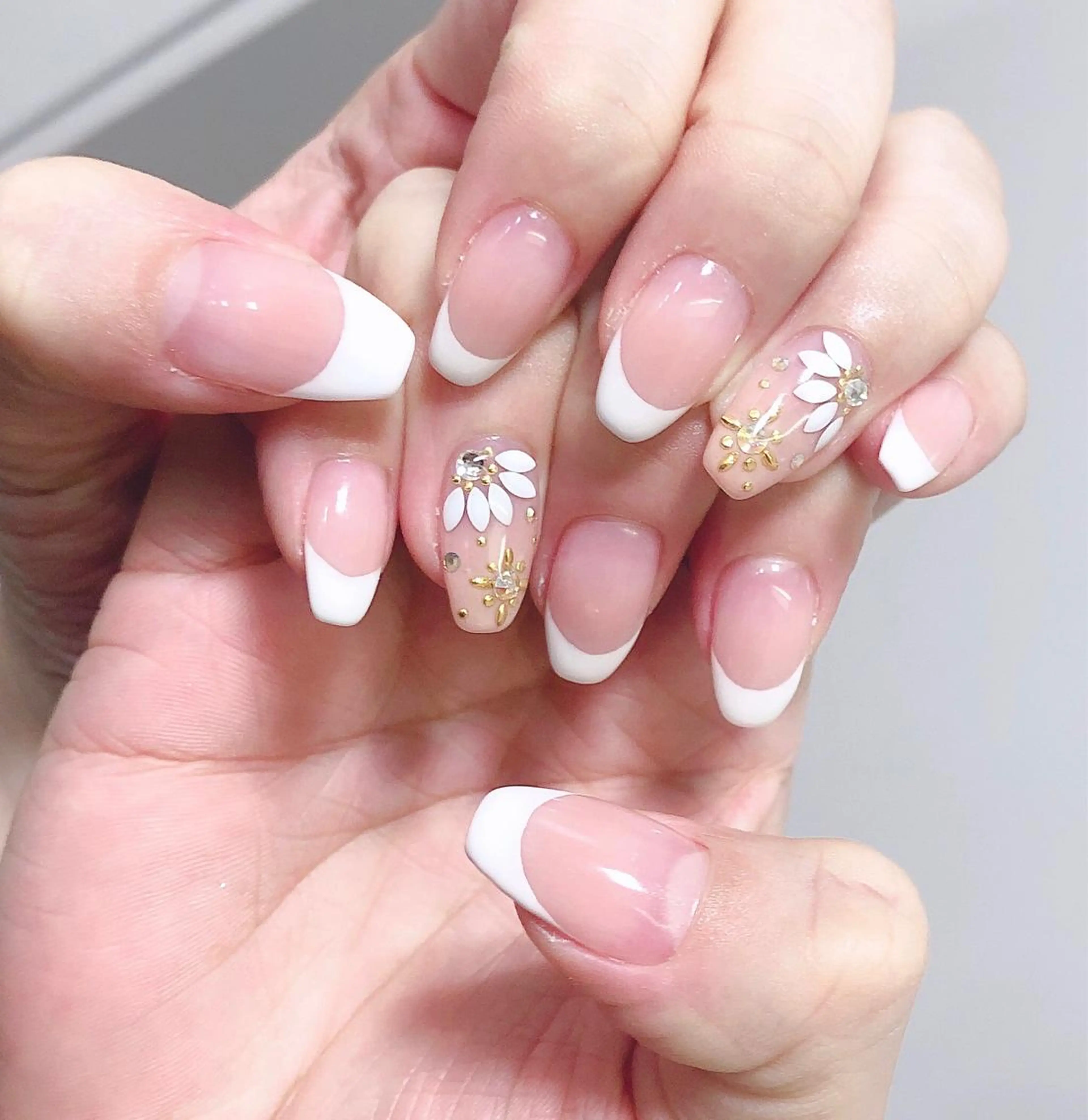 ネイル フレンチネイル ハンドネイル Riz nailのネイルデザイン