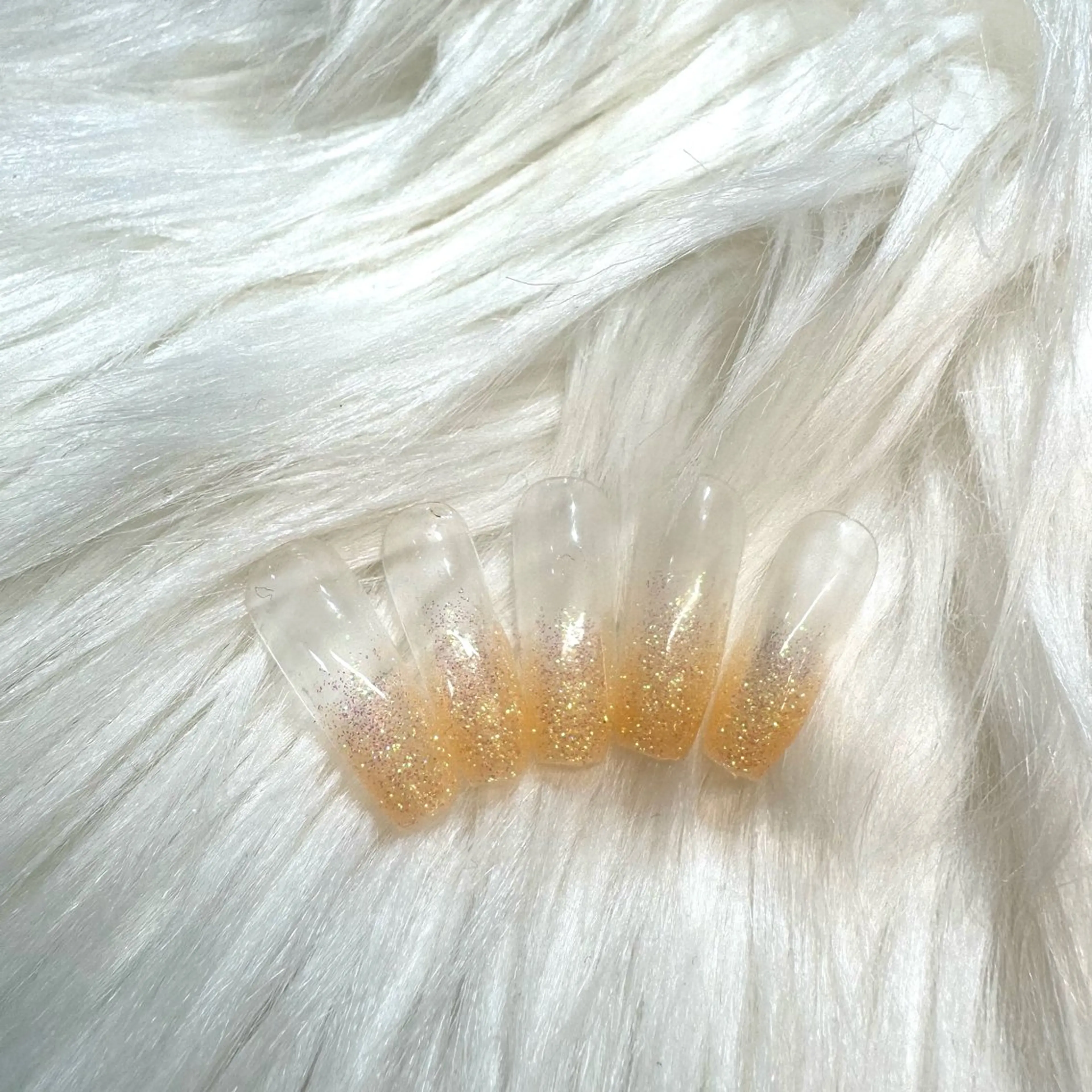 ネイル オーロラネイル グラデーション ホログラムネイル ラメ(グリッター) ラメグラデーション 大塚 澄玲のネイルデザイン