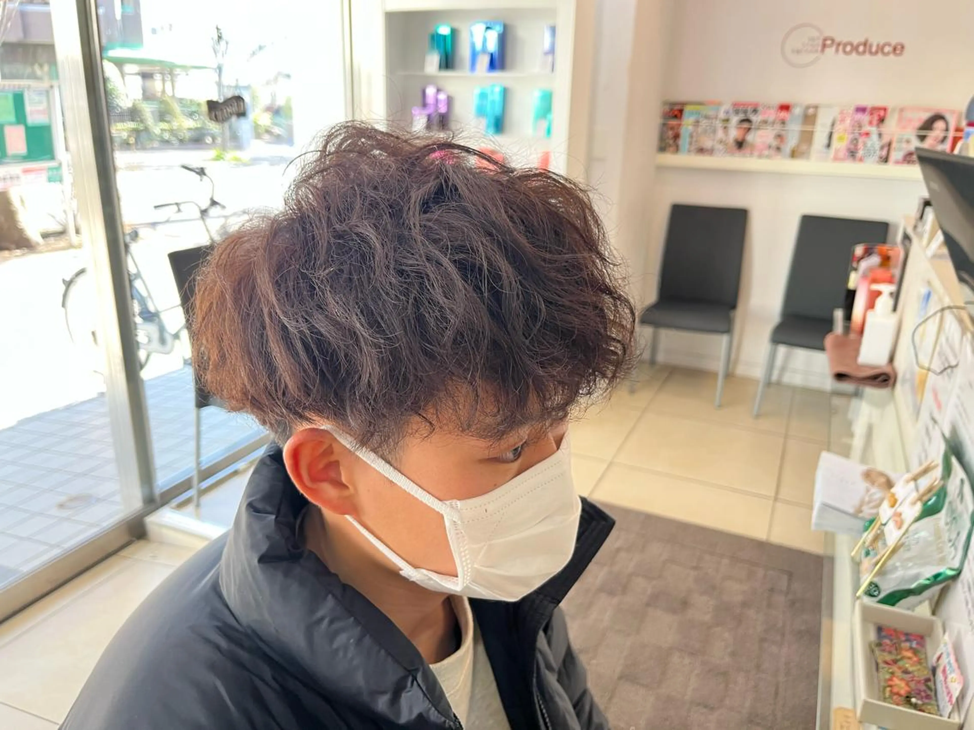 ショート パーマ メンズ メンズパーマ スパイラルパーマ カット ヘアカラー パーマ 毛流れヘアの達人 店長　須田龍世のヘアスタイル