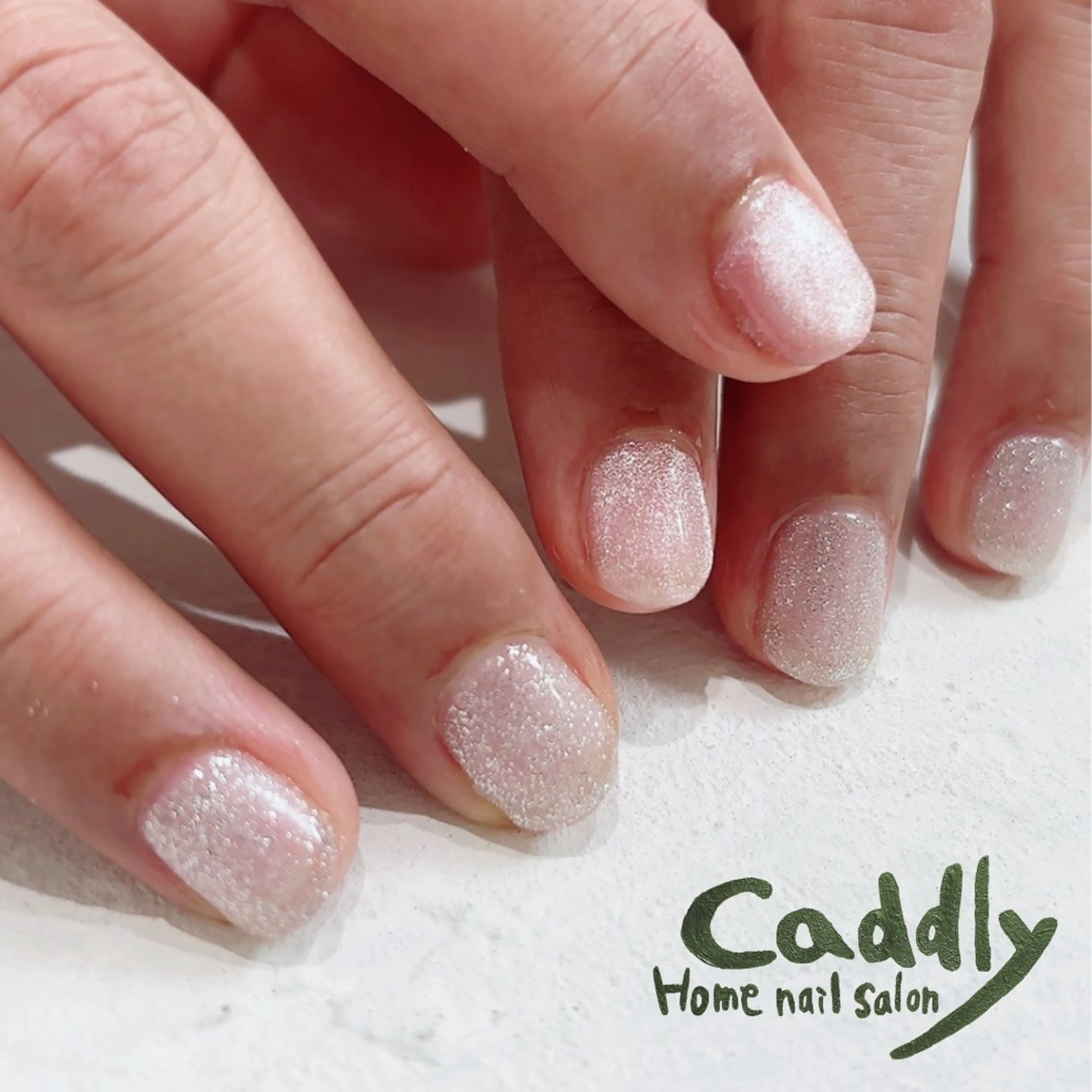 ネイル フラッシュネイル フラッシュマグ ピンク シルバー ハンドネイル caddly naoのネイルデザイン