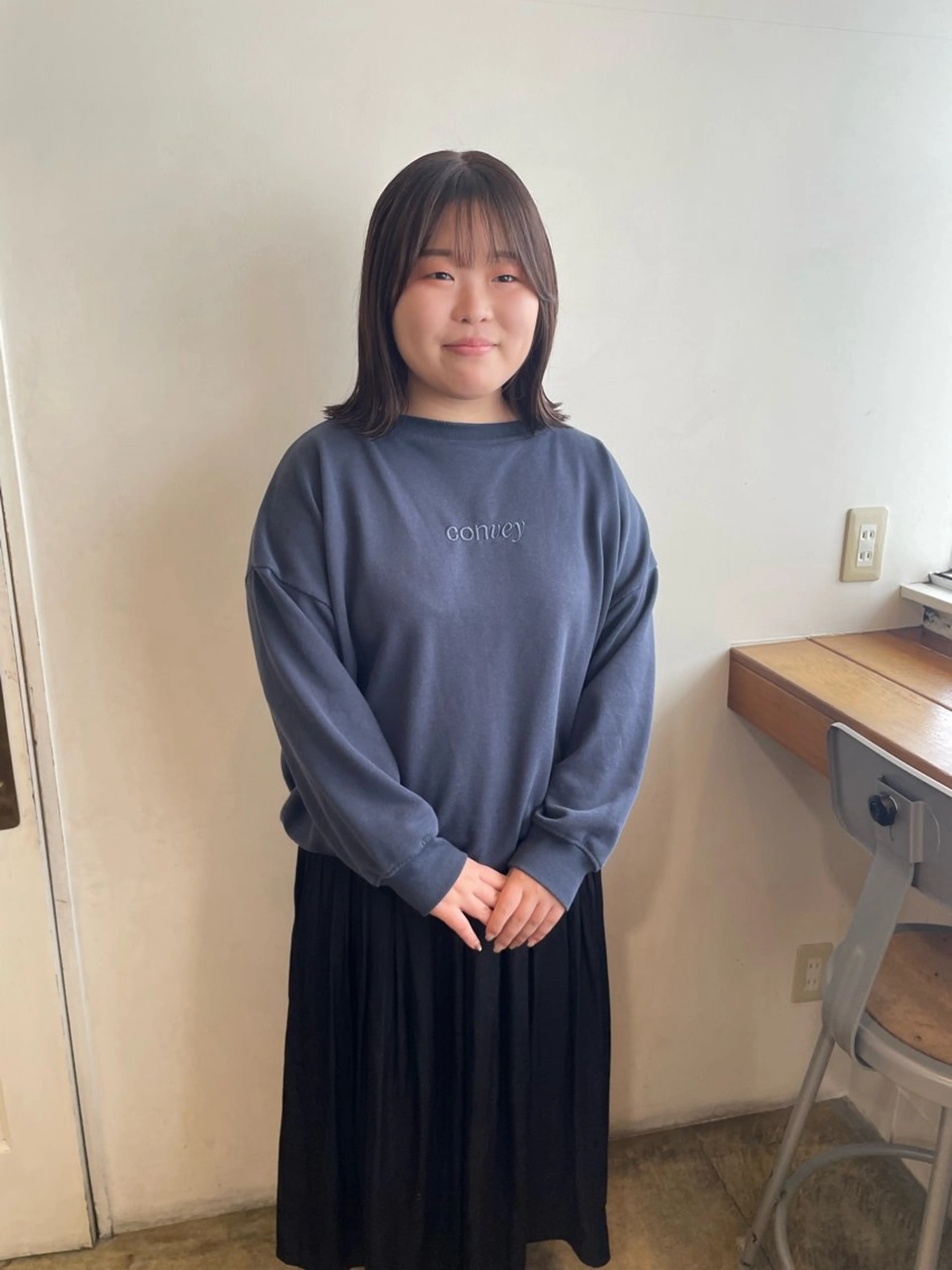 ミディアム カラー ベージュカラー オリーブベージュ カット ヘアカラー トリートメント MIOベージュカラー 柔らかいカラーのヘアスタイル