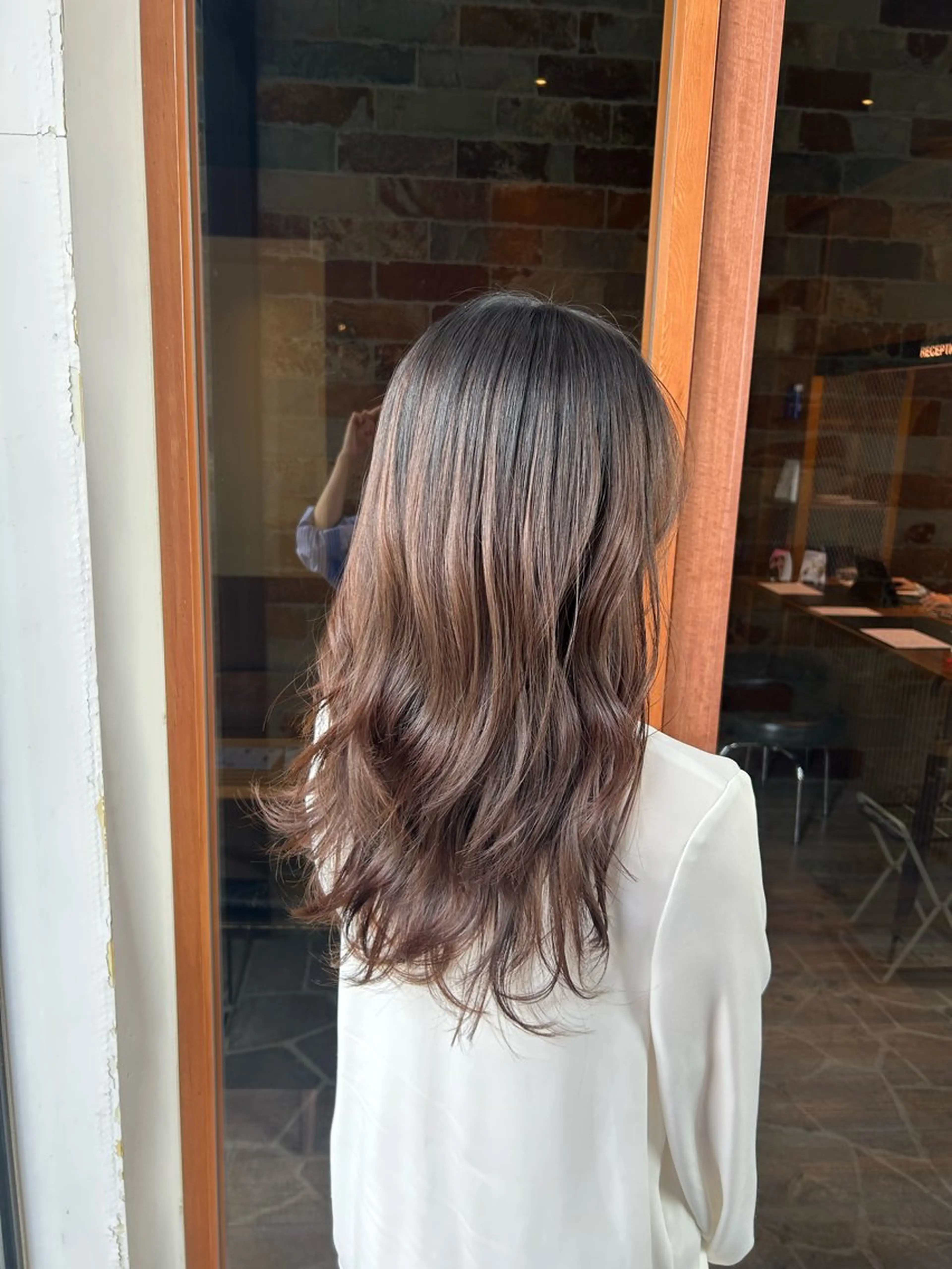 ロング レイヤーカット カット 村松 麻菜のヘアスタイル