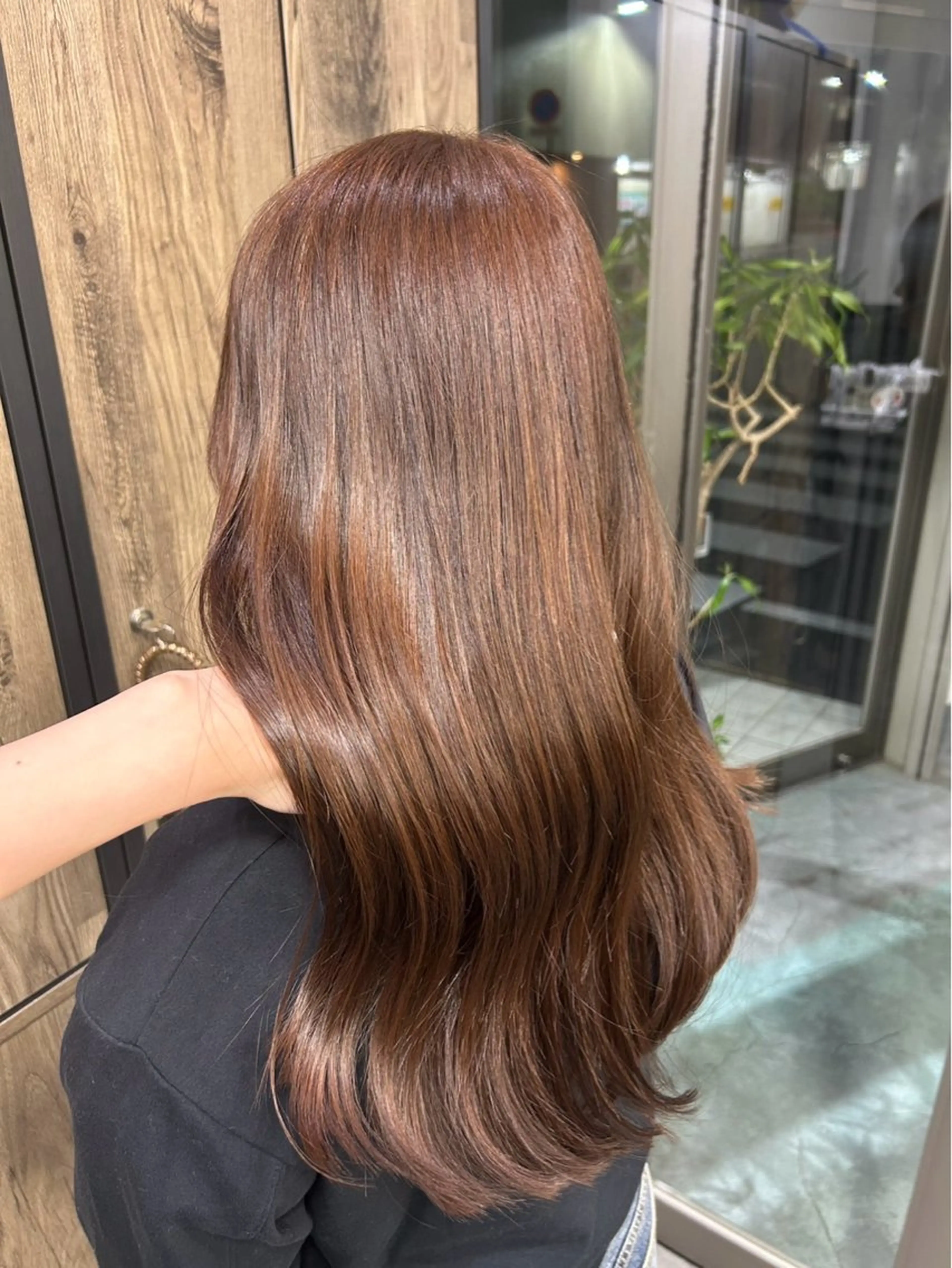 ロング ヘアカラー 大塚 加奈恵のヘアスタイル