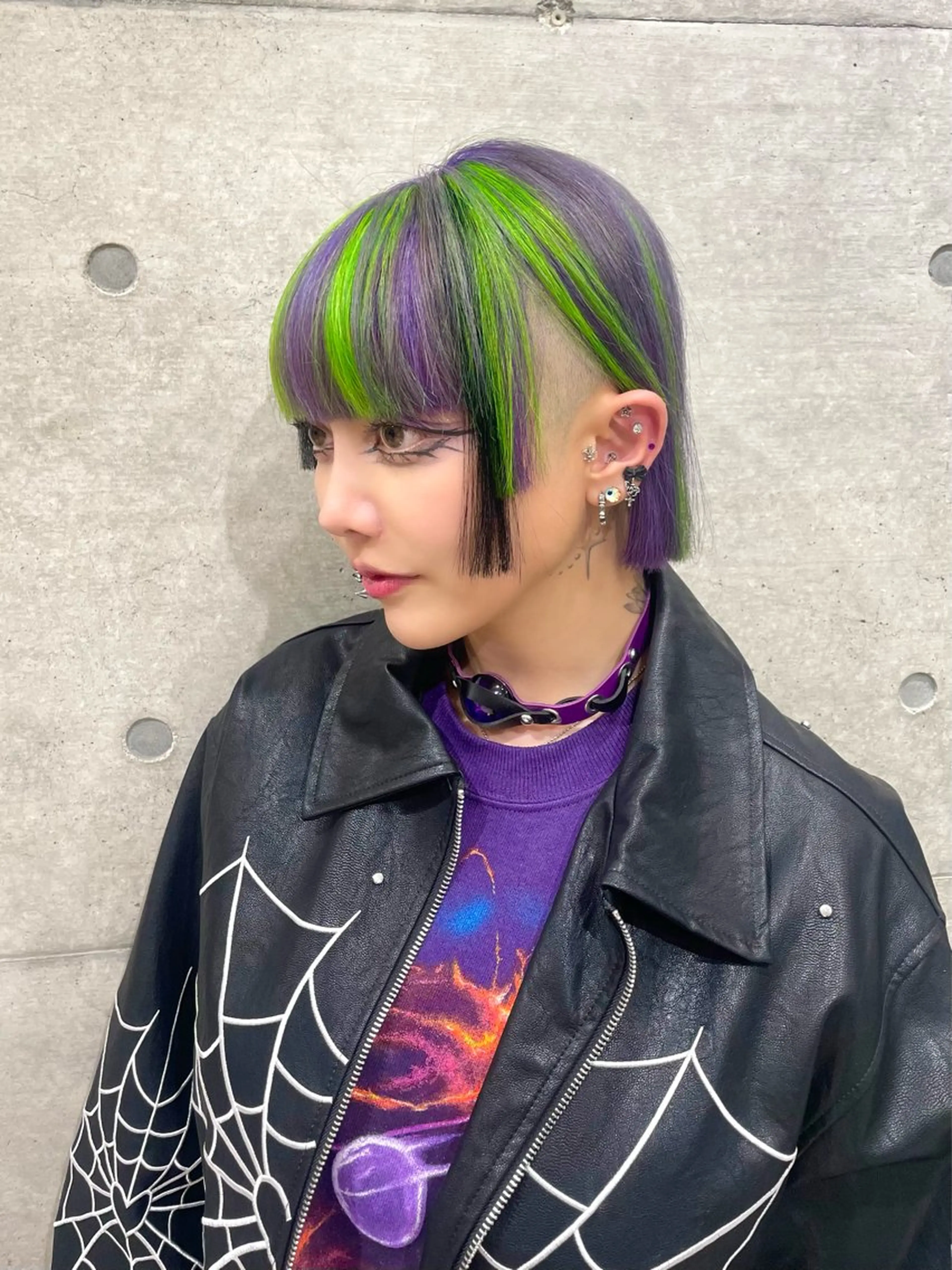 ミディアム カラー デザインカラー エクステ 顔周りカット ヘアカラー 🍭ハイトーン/ レイヤーカット🦄のヘアスタイル