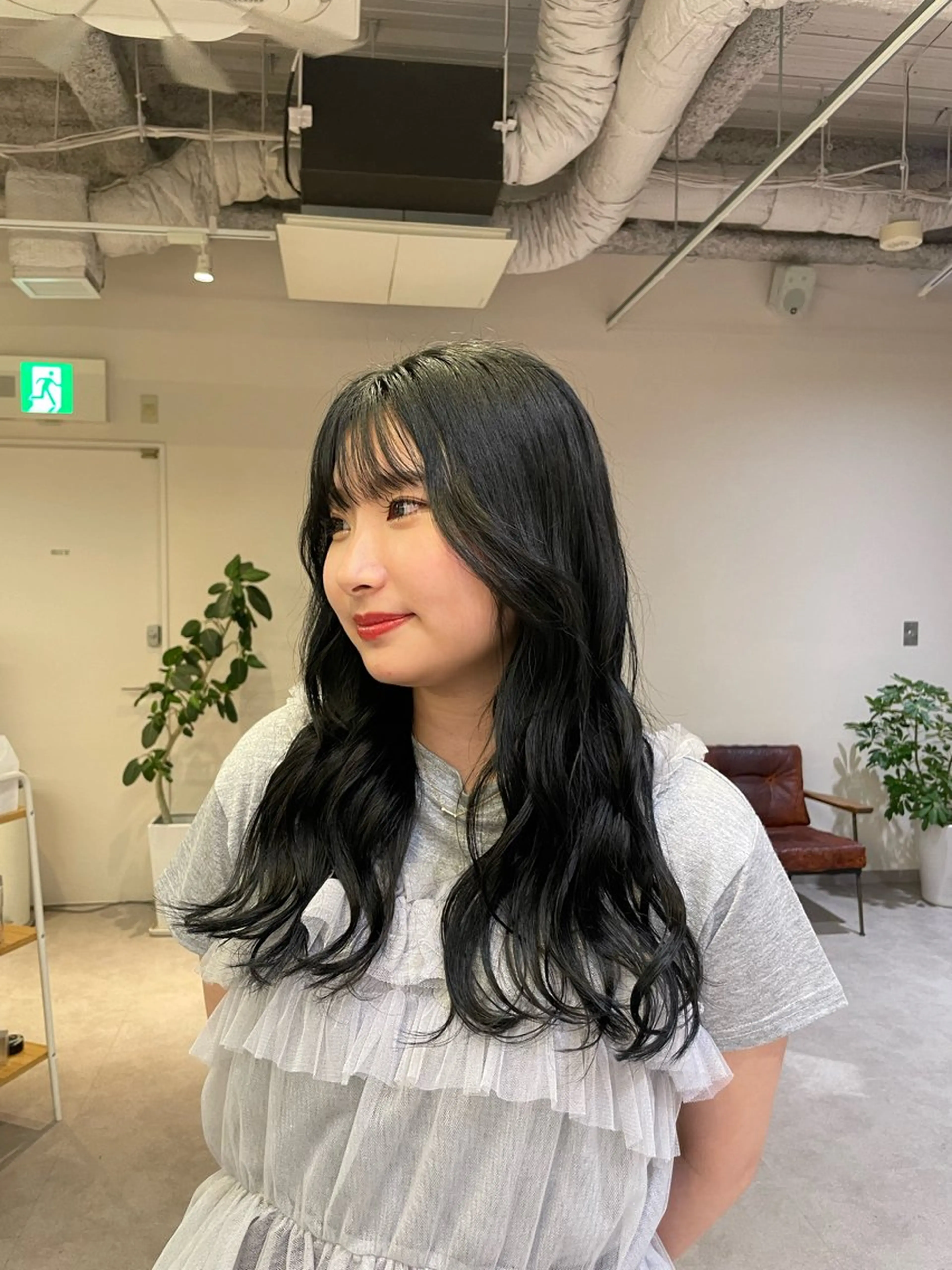 ロング SARA 【大阪梅田】のヘアスタイル