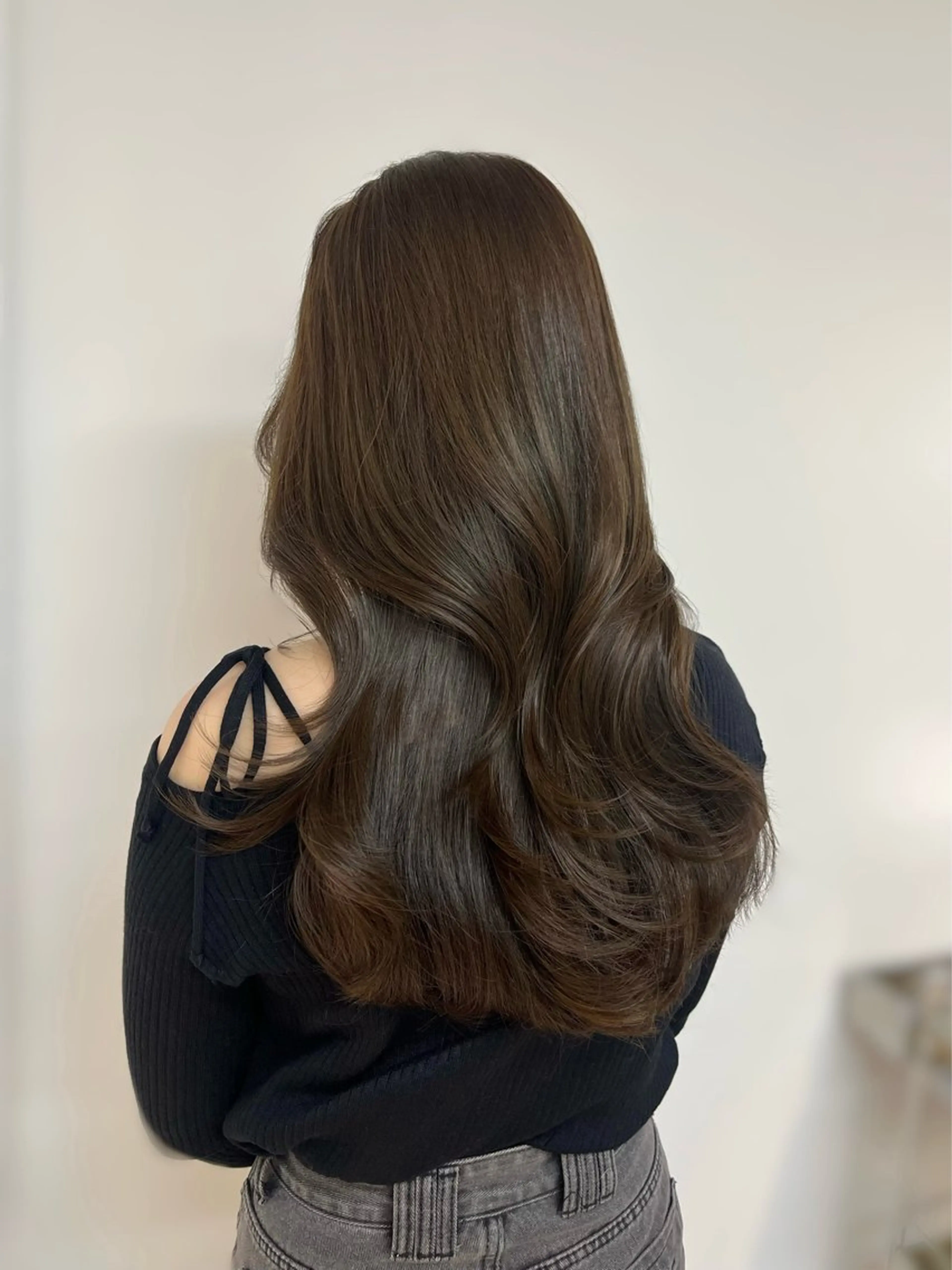 カラー ヘアアレンジ ベージュカラー 透明感カラー オリーブベージュ カット ヘアカラー 似合わせ顔まわり カット🤍森尾真由美のヘアスタイル