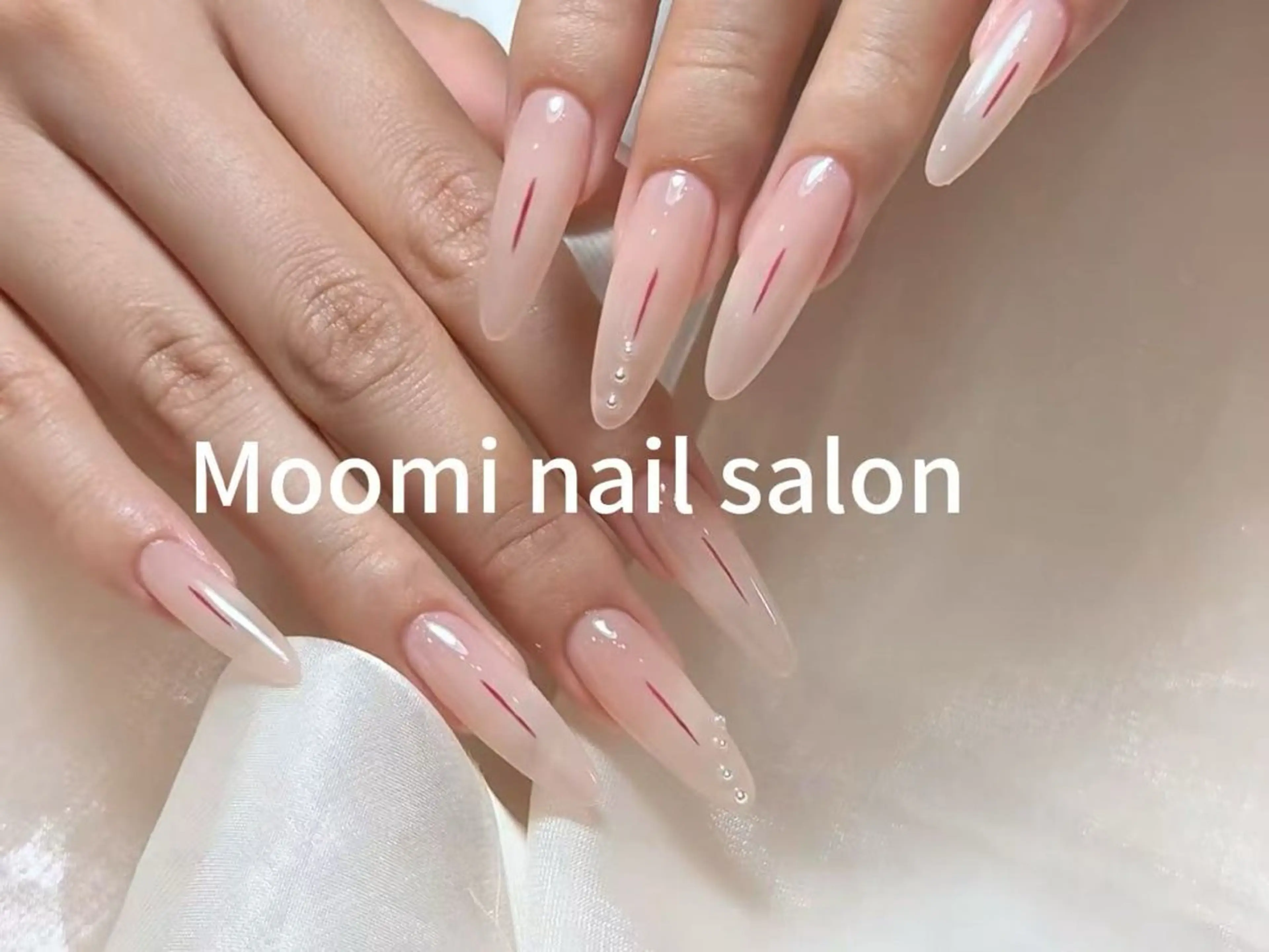 ロング ハンドネイル moomi ゆりのネイルデザイン