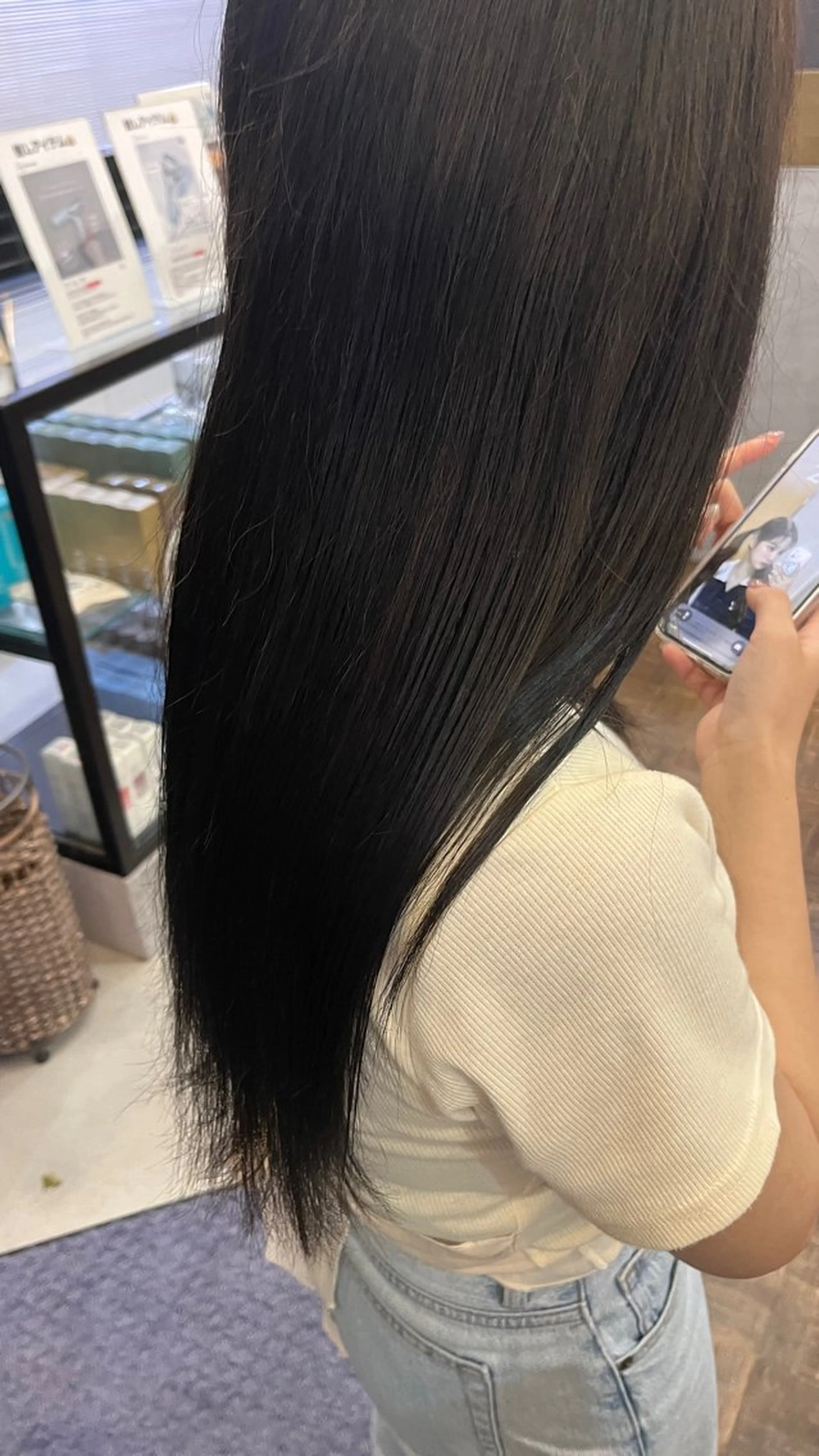 ロング ヘアカラー ワタナベ ヒナタのヘアスタイル