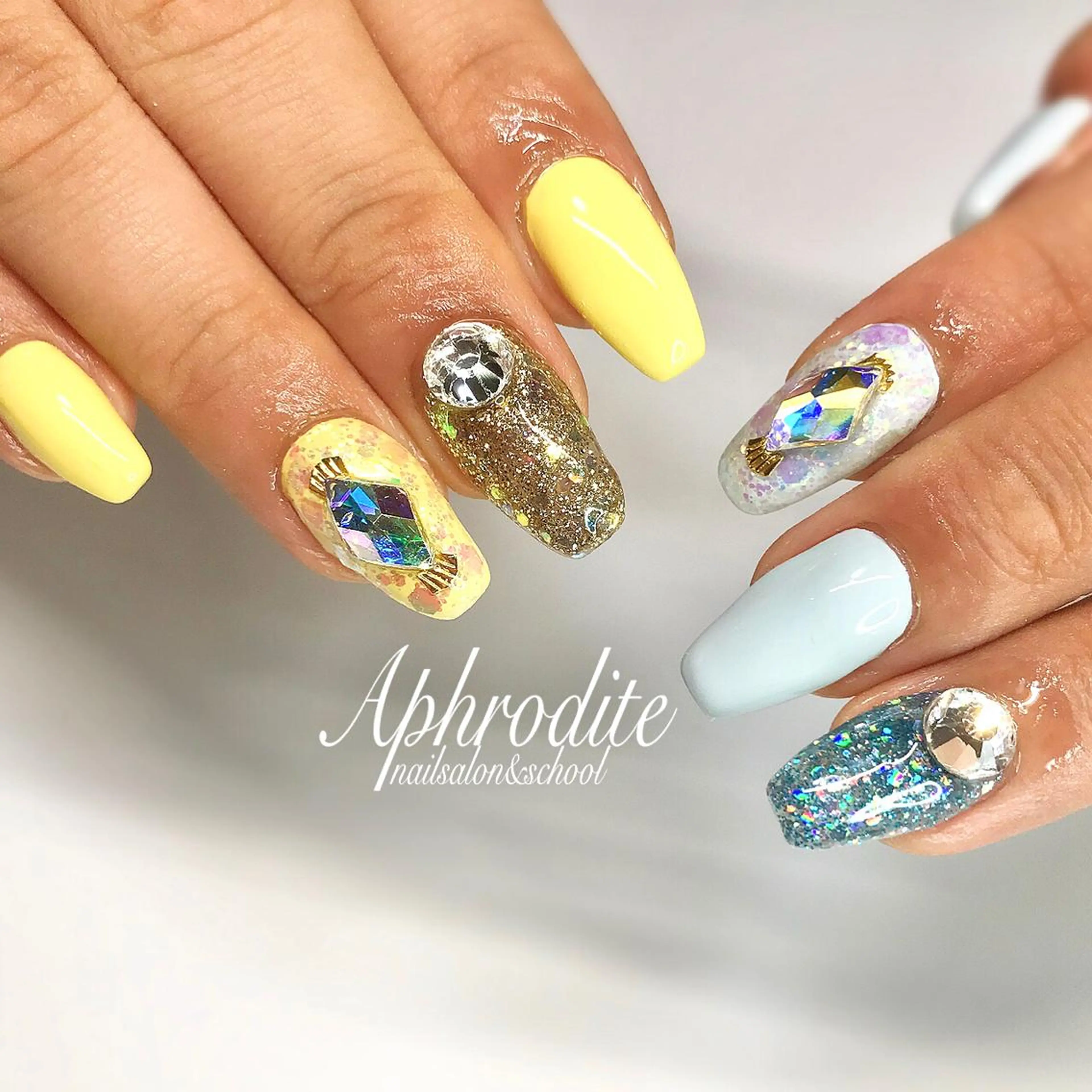 ネイル APHRODITE Nagisaのネイルデザイン