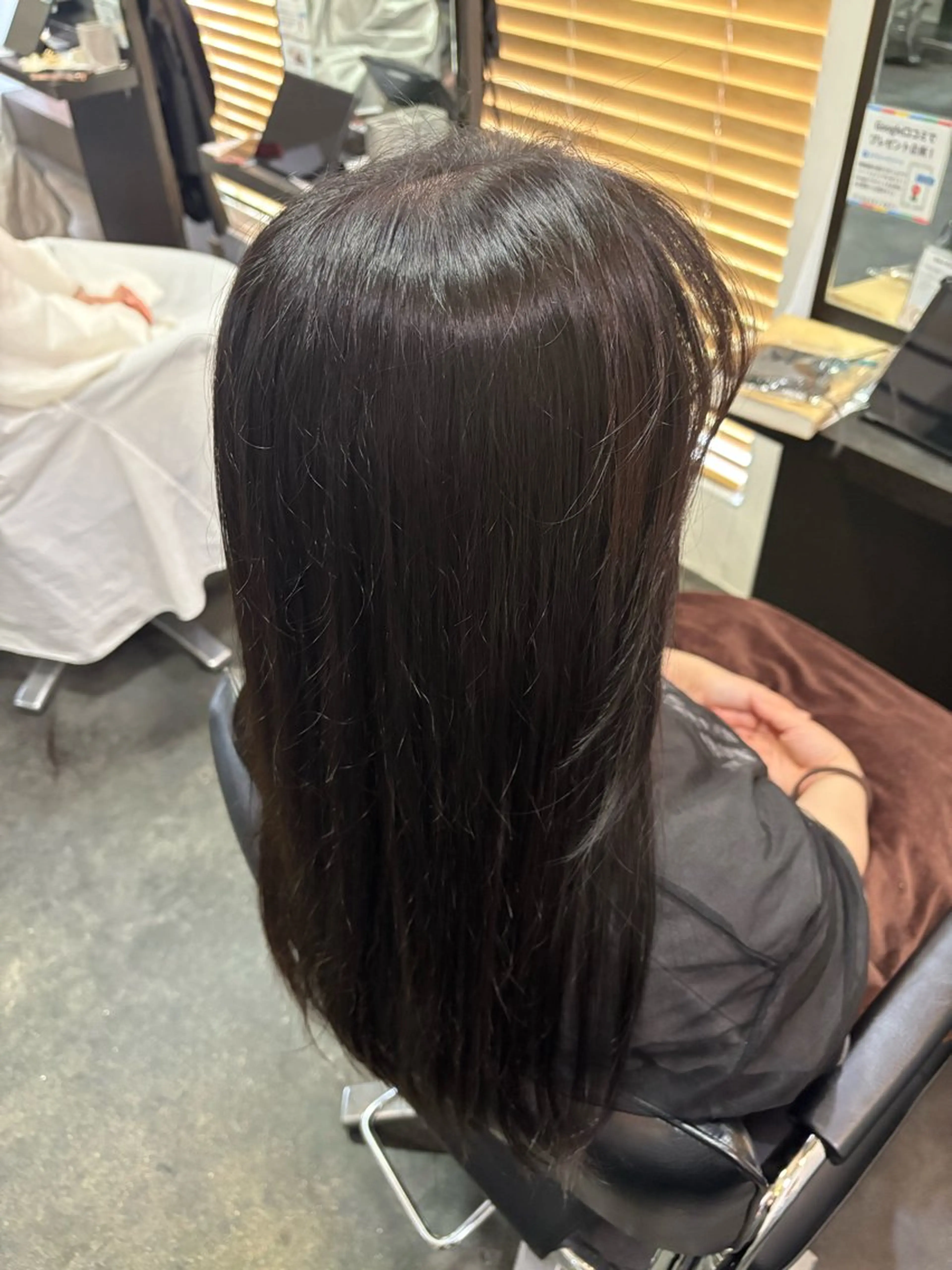 ロング カラー ブラウンカラー ダークブラウン 奥山 和奏のヘアスタイル