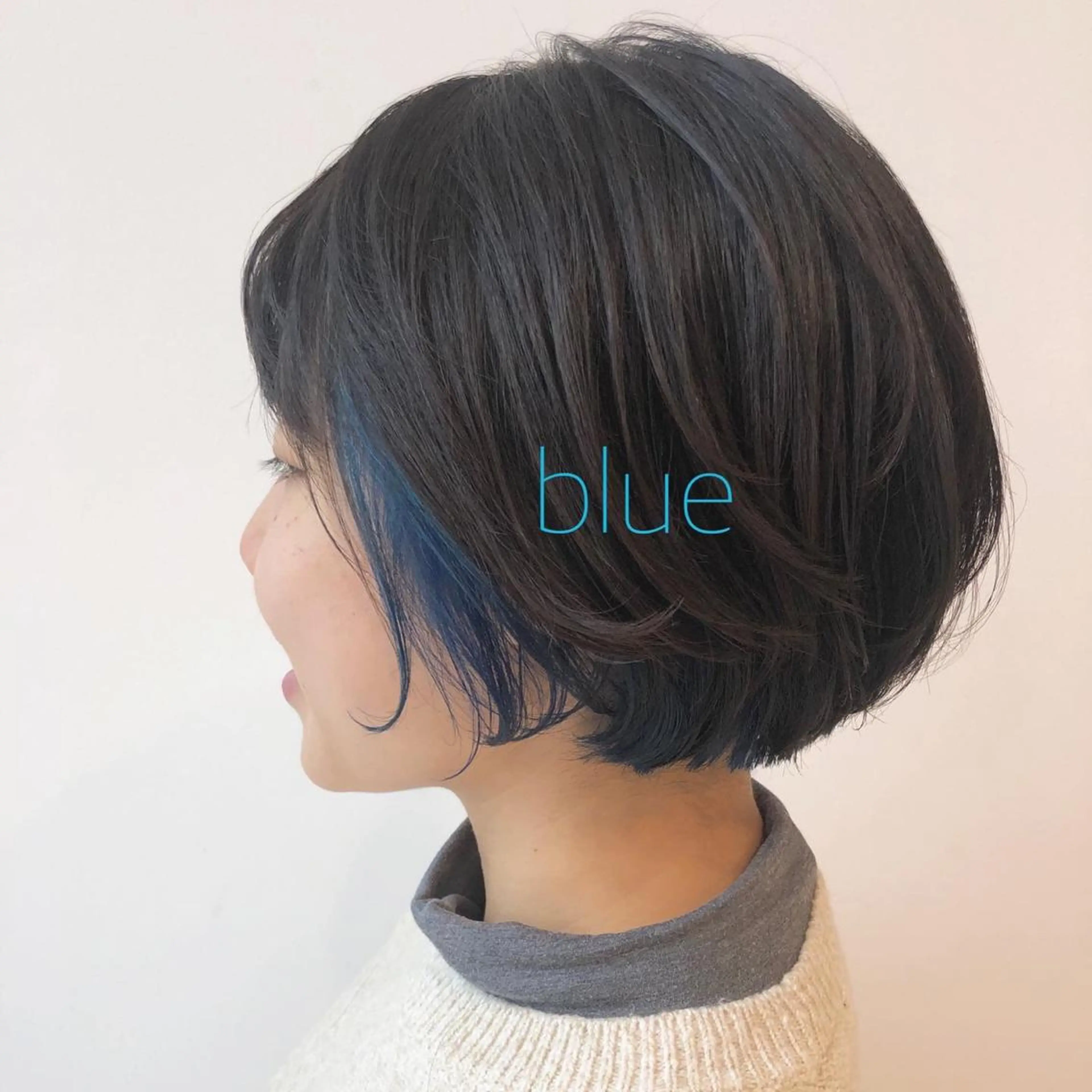 ショート カラー ブルーカラー ヤマモト マイのヘアスタイル