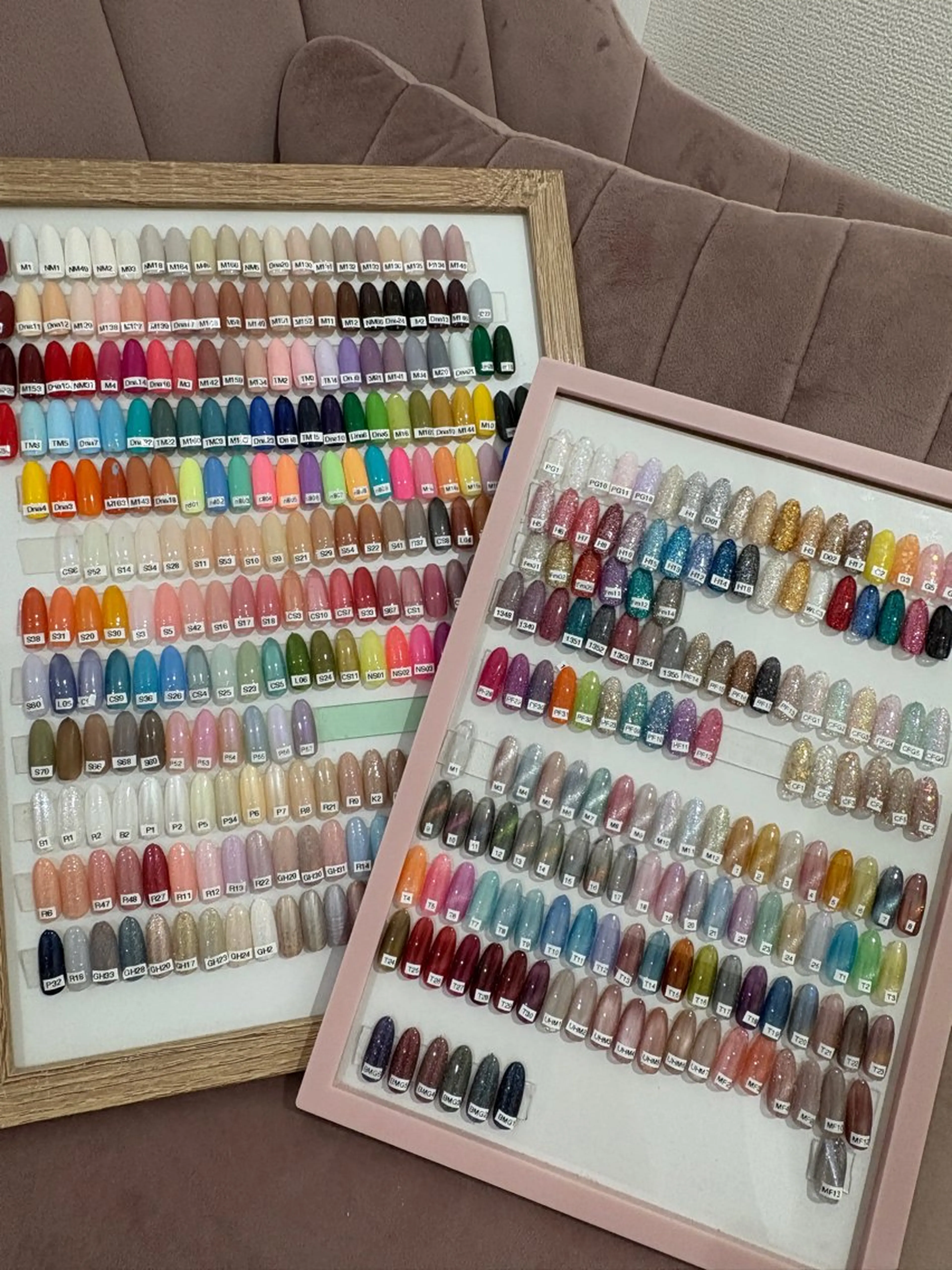 ネイル ラメ(グリッター) ラメグラデーション マグネットネイル ワンカラーネイル ハンドネイル 竹内 汐香のネイルデザイン