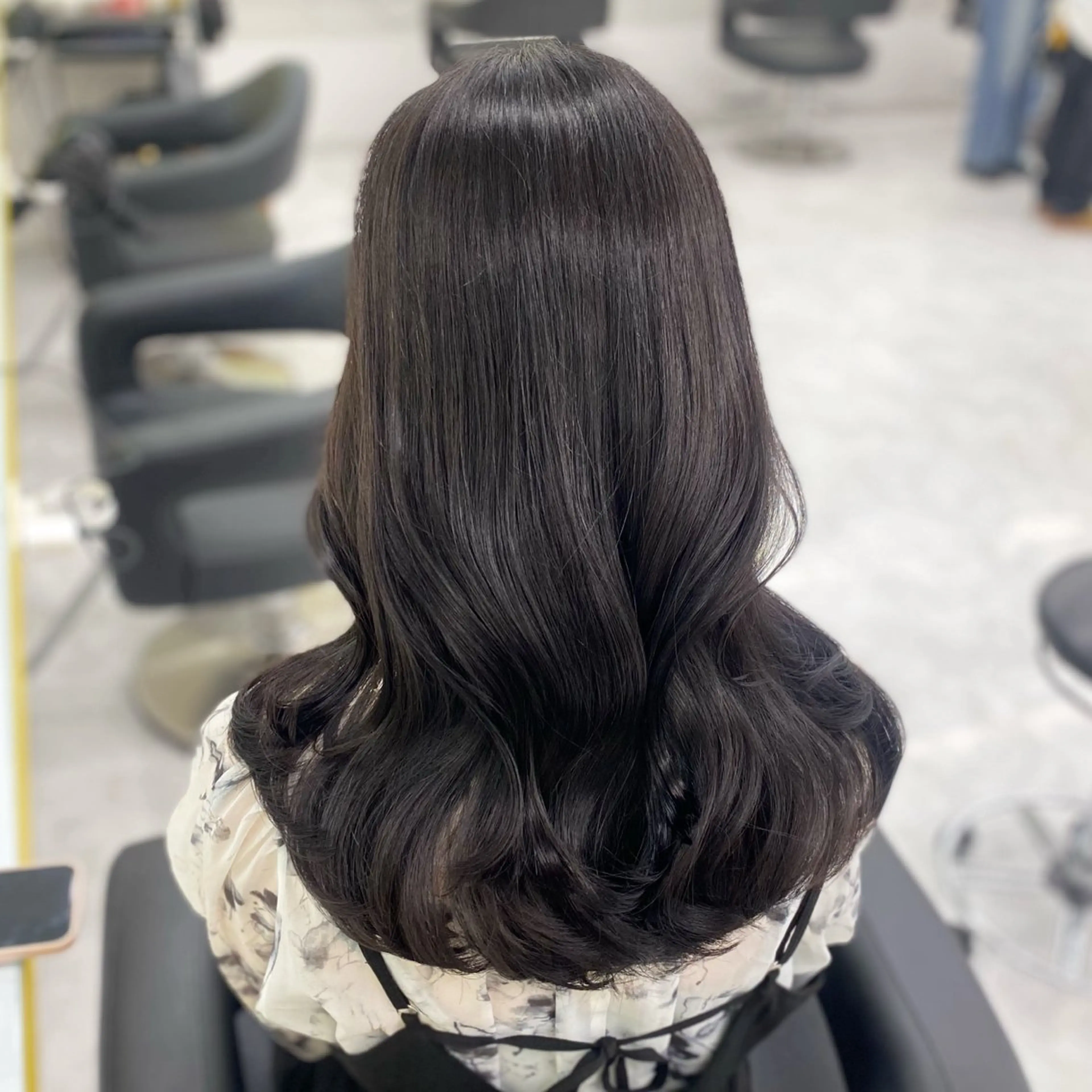 セミロング カラー パーマ ヘアアレンジ メンズ キッズ メンズブリーチ 黒髪 ブリーチ 透明感カラー ラベンダーカラー Lumo所属・💖横浜ブリーチなし 💖MIHOのヘアスタイル