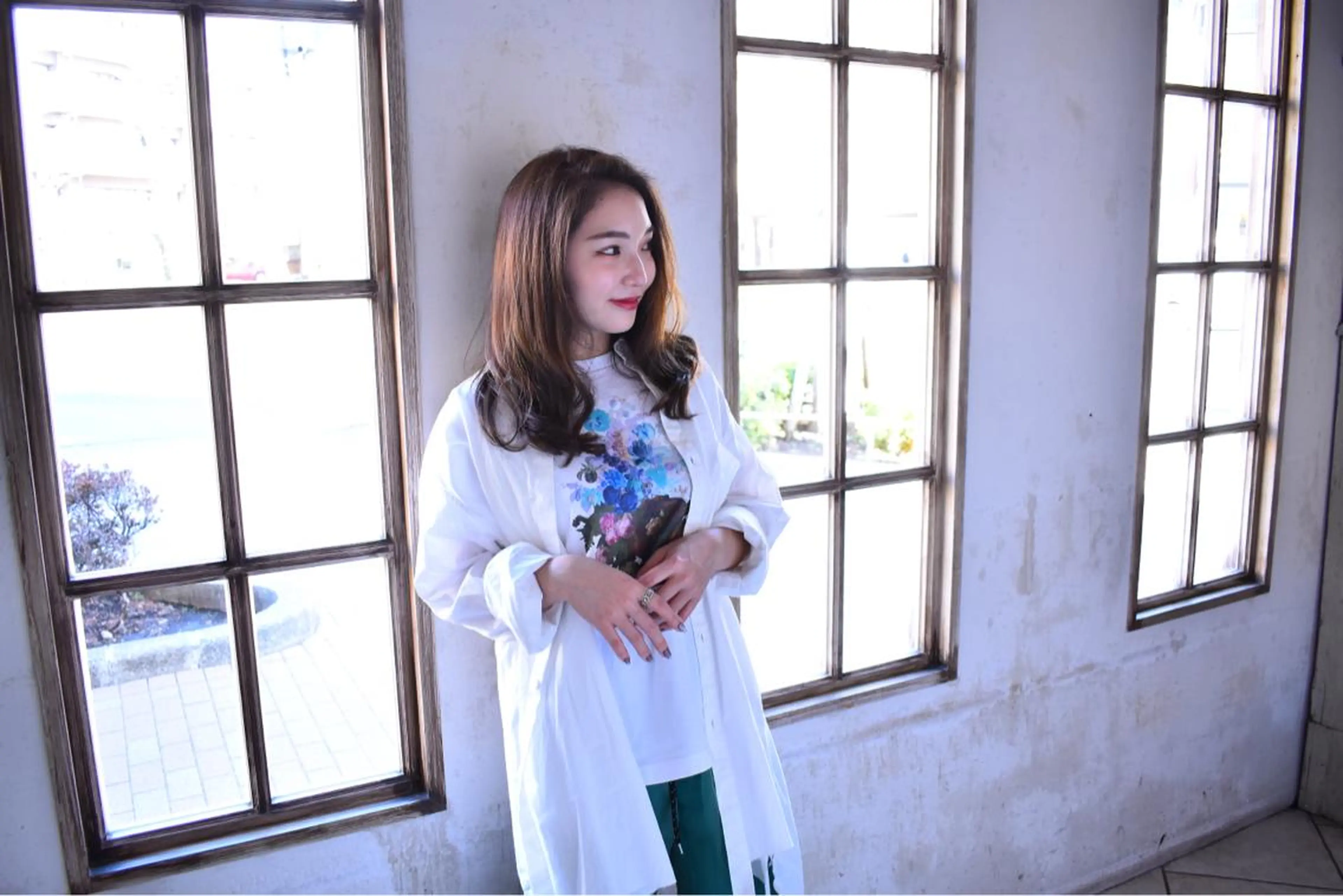 ミディアム 前平 友慈のヘアスタイル