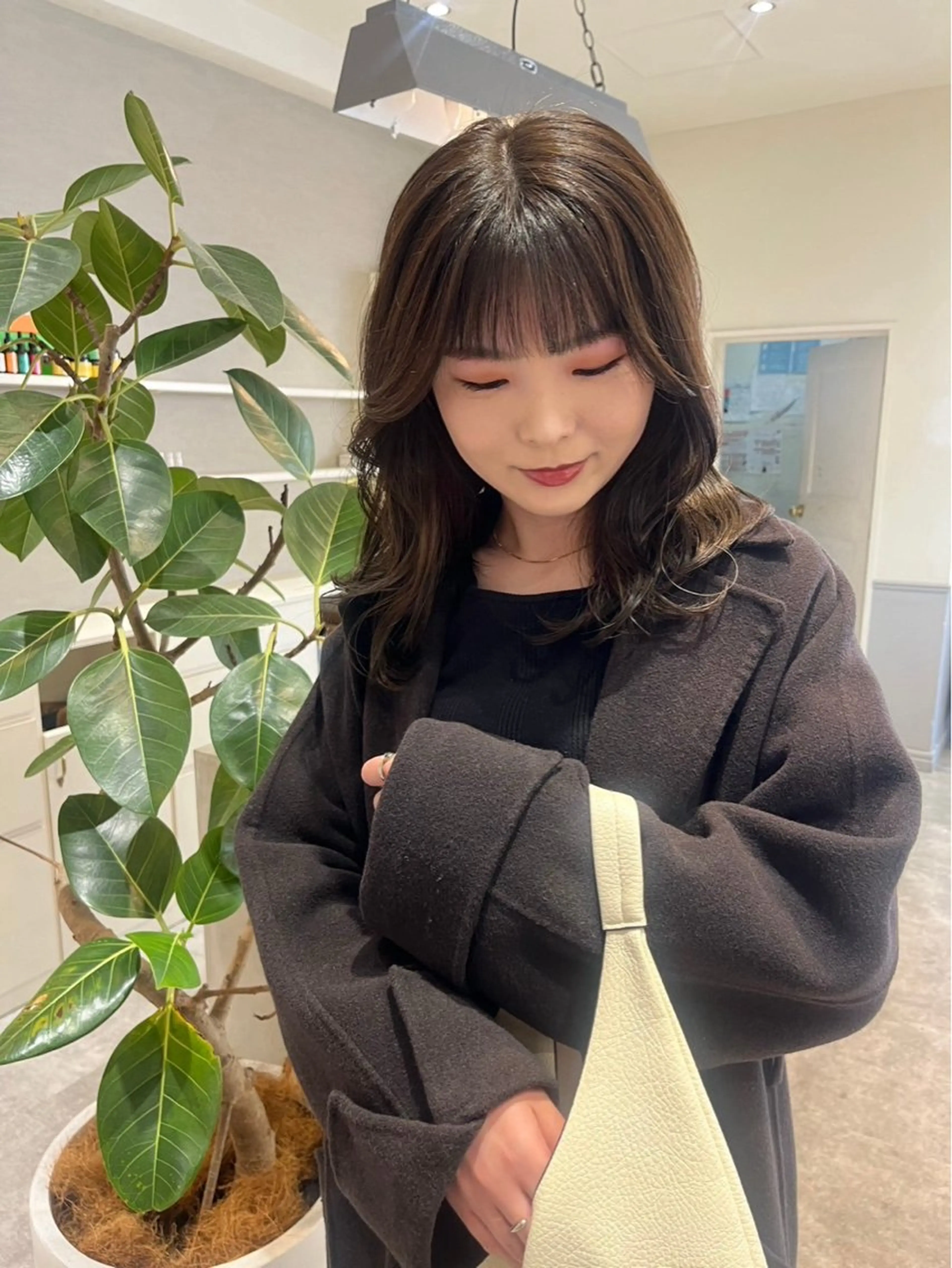 ミディアム ヘアカラー SIKI yuuna モテ韓国ヘア☁️のヘアスタイル