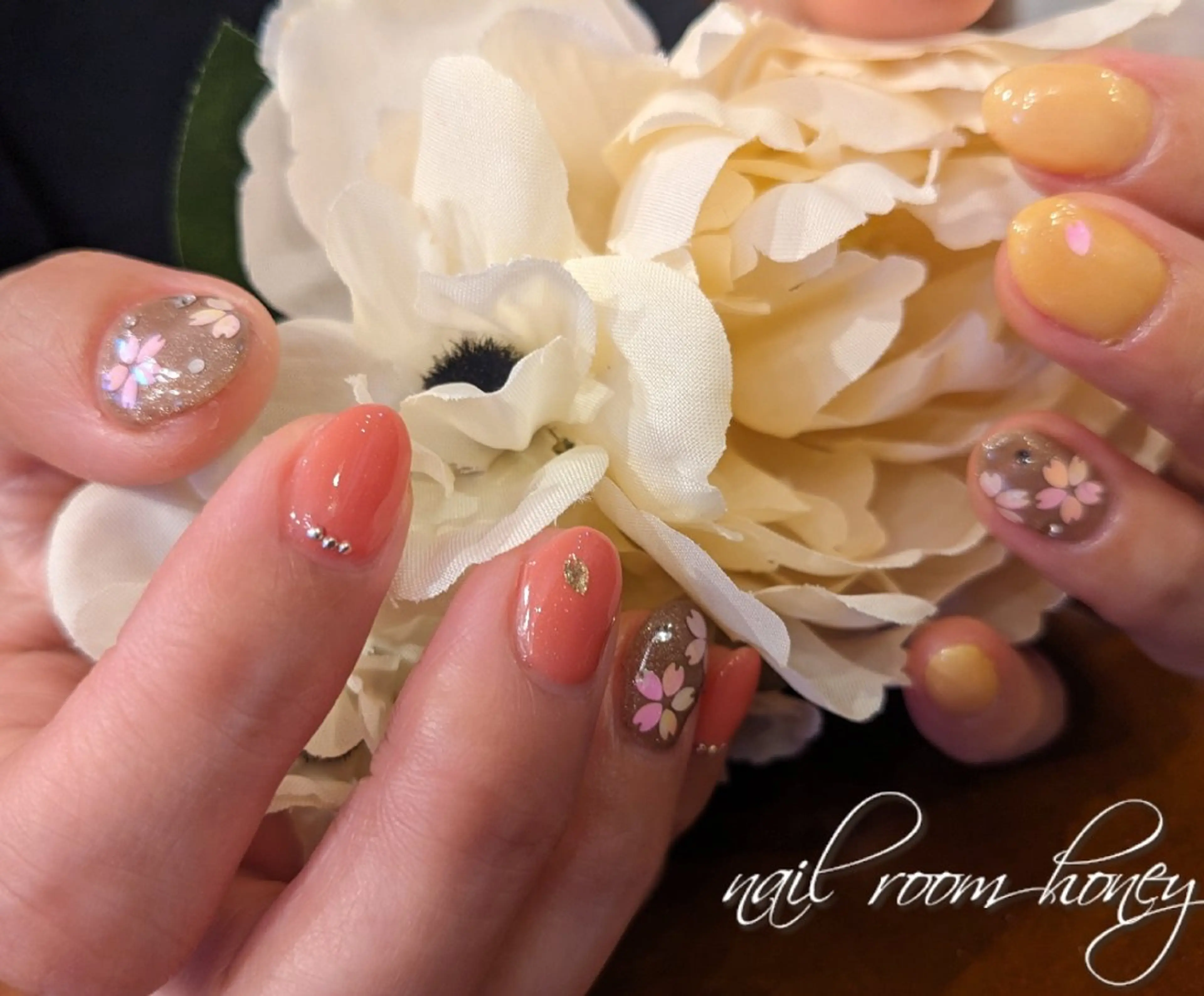 ネイル 桜ネイル オレンジ 春ネイル nail room  honeyのネイルデザイン