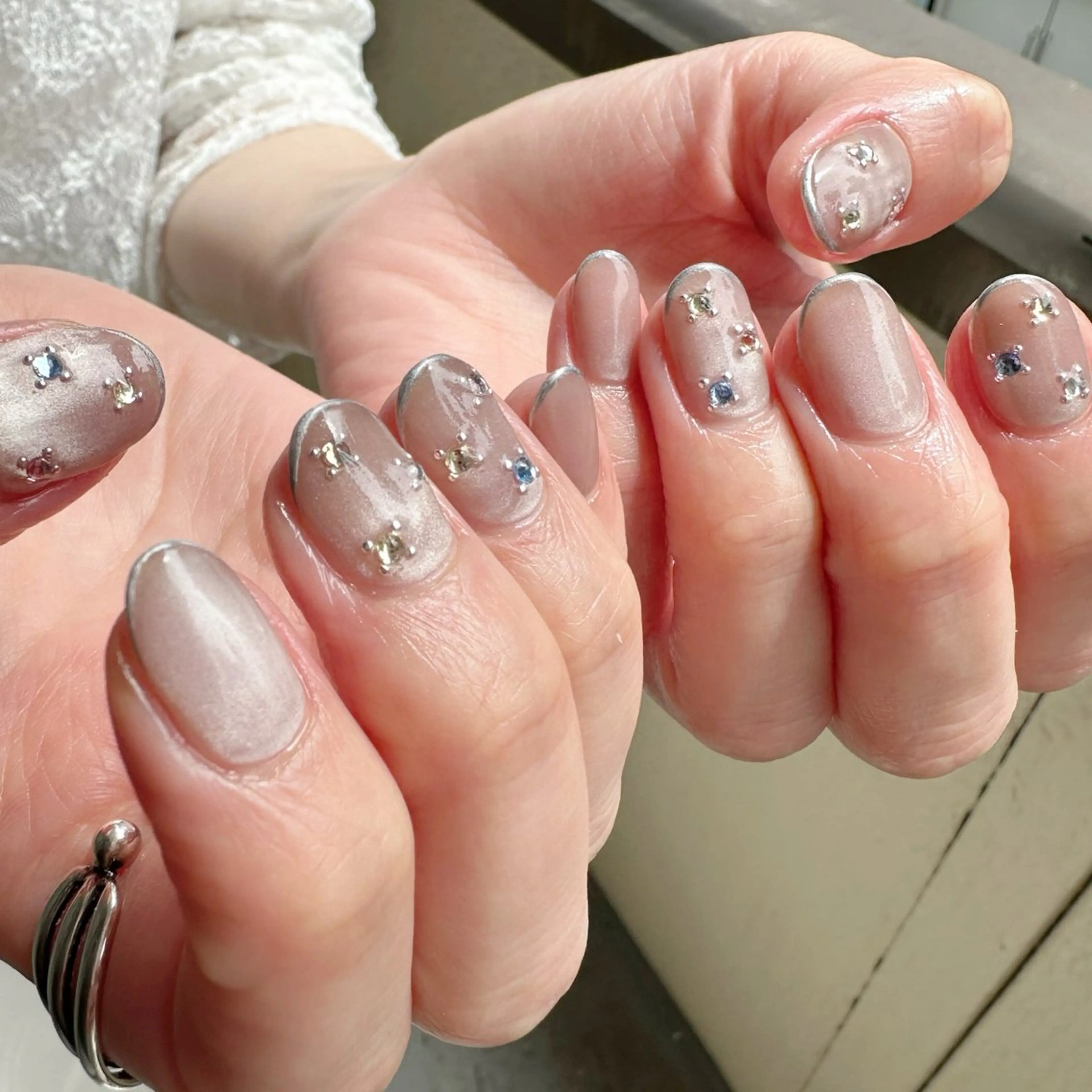 ネイル フレンチネイル 氷ネイル・うるうるネイル 韓国ネイル マグネットネイル ショートネイル 🪞KAPE NAIL 🪞のネイルデザイン