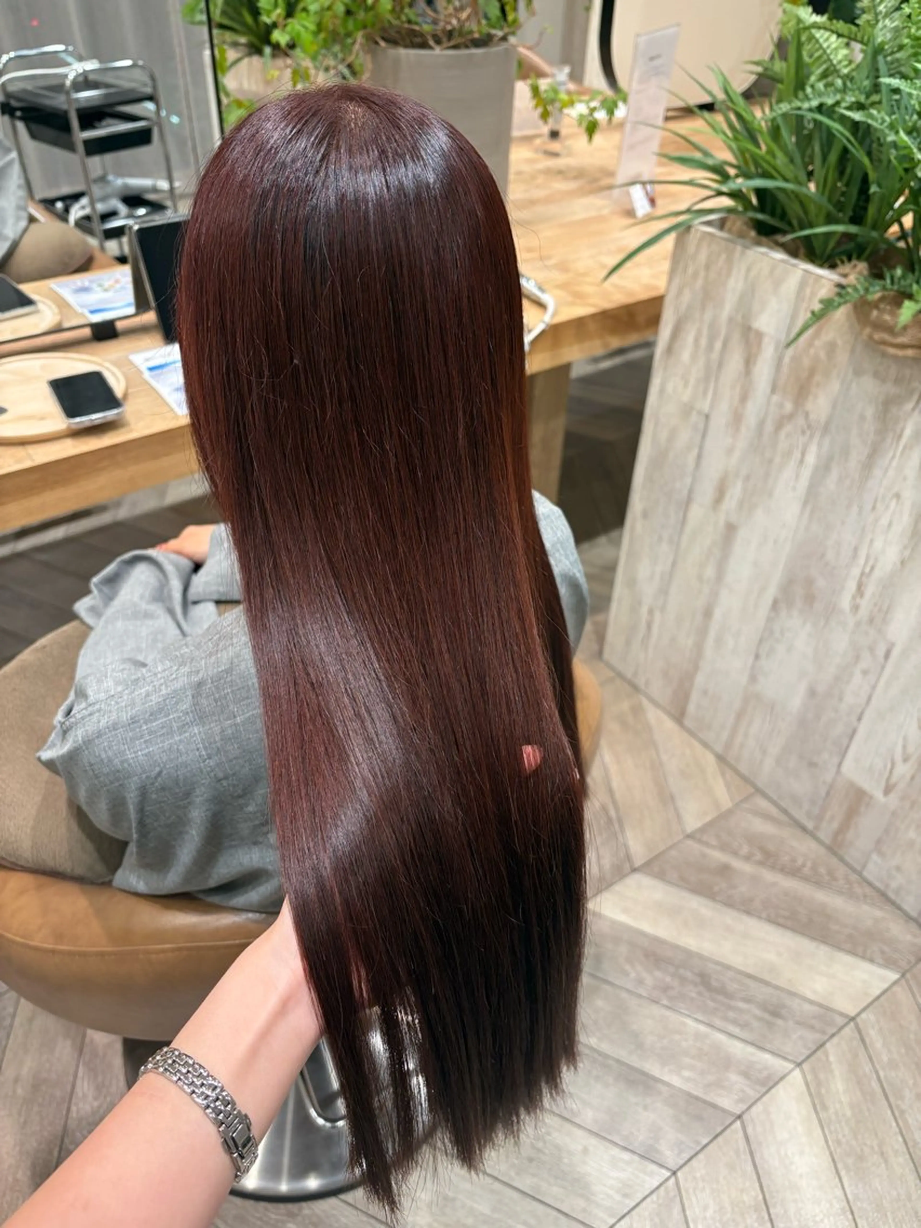 カラー 透明感カラー ラベンダーカラー レッドカラー 石橋 ゆり菜のヘアスタイル