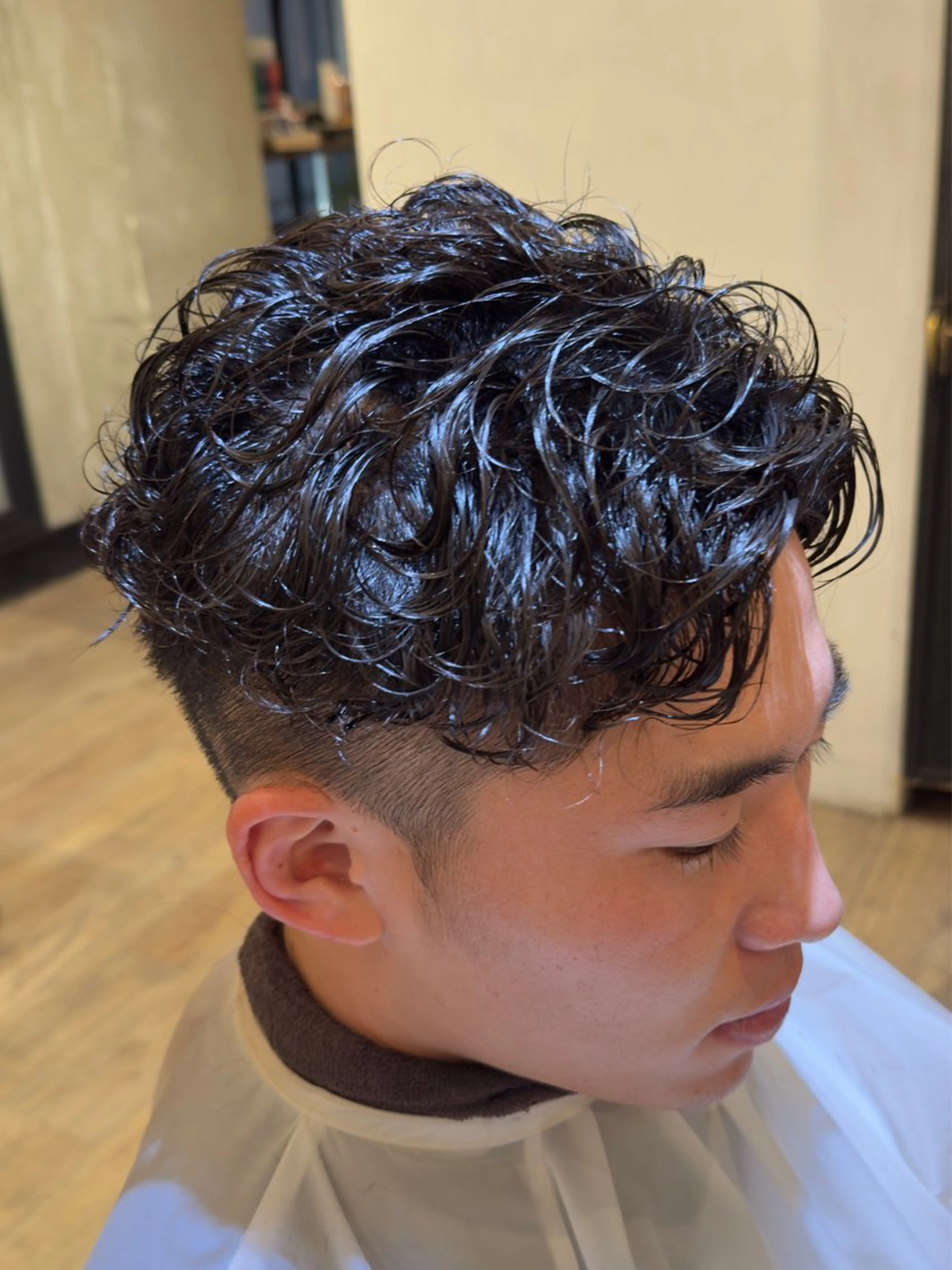 パーマ メンズ カット パーマ heavenly by HAVANA新宿所属・艶髪/複雑履歴/ ハイトーン/西川翔真のヘアスタイル