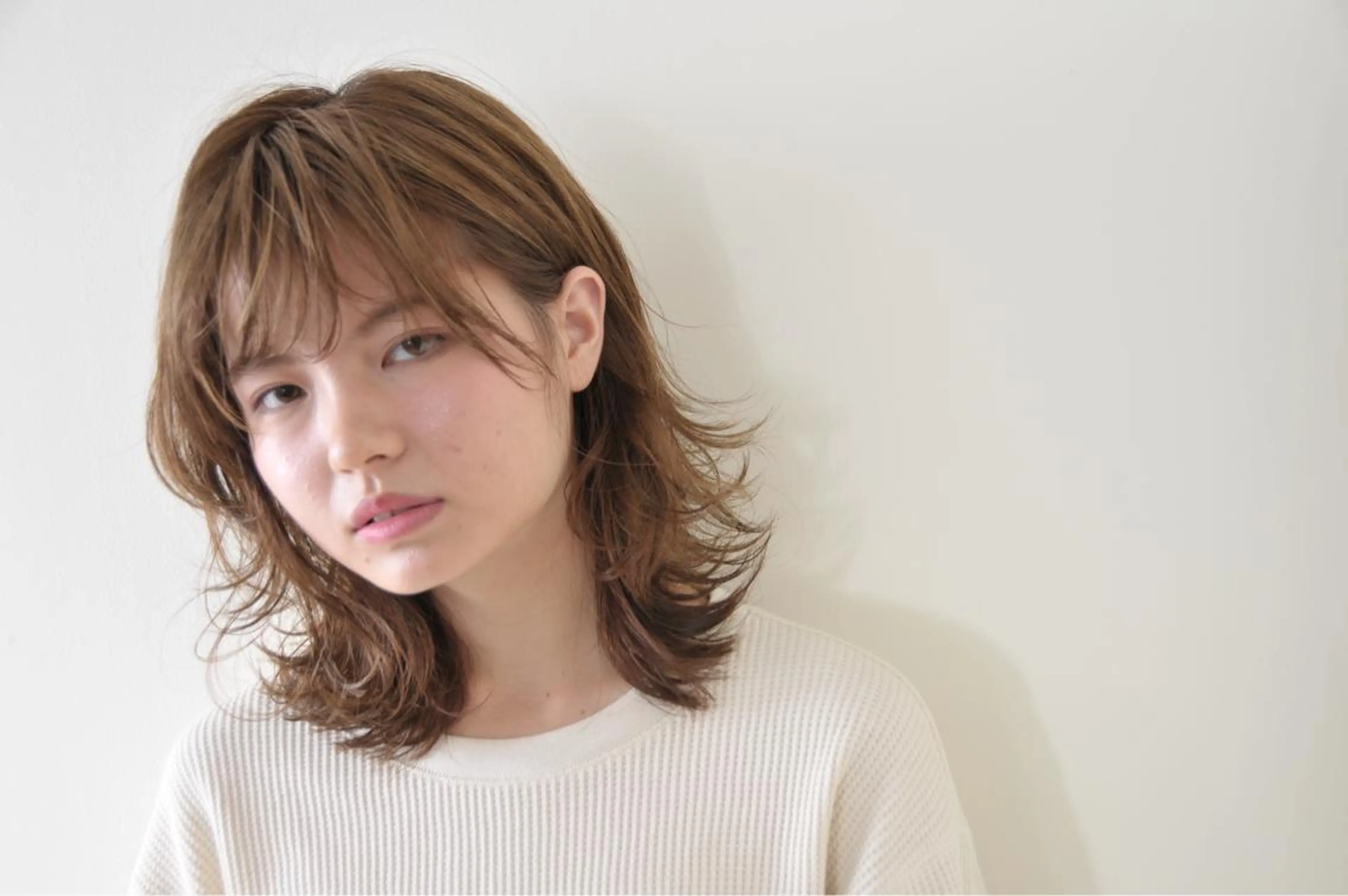ミディアム カラー 似合わせカット カット ヘアカラー トリートメント Neolive caffのヘアスタイル