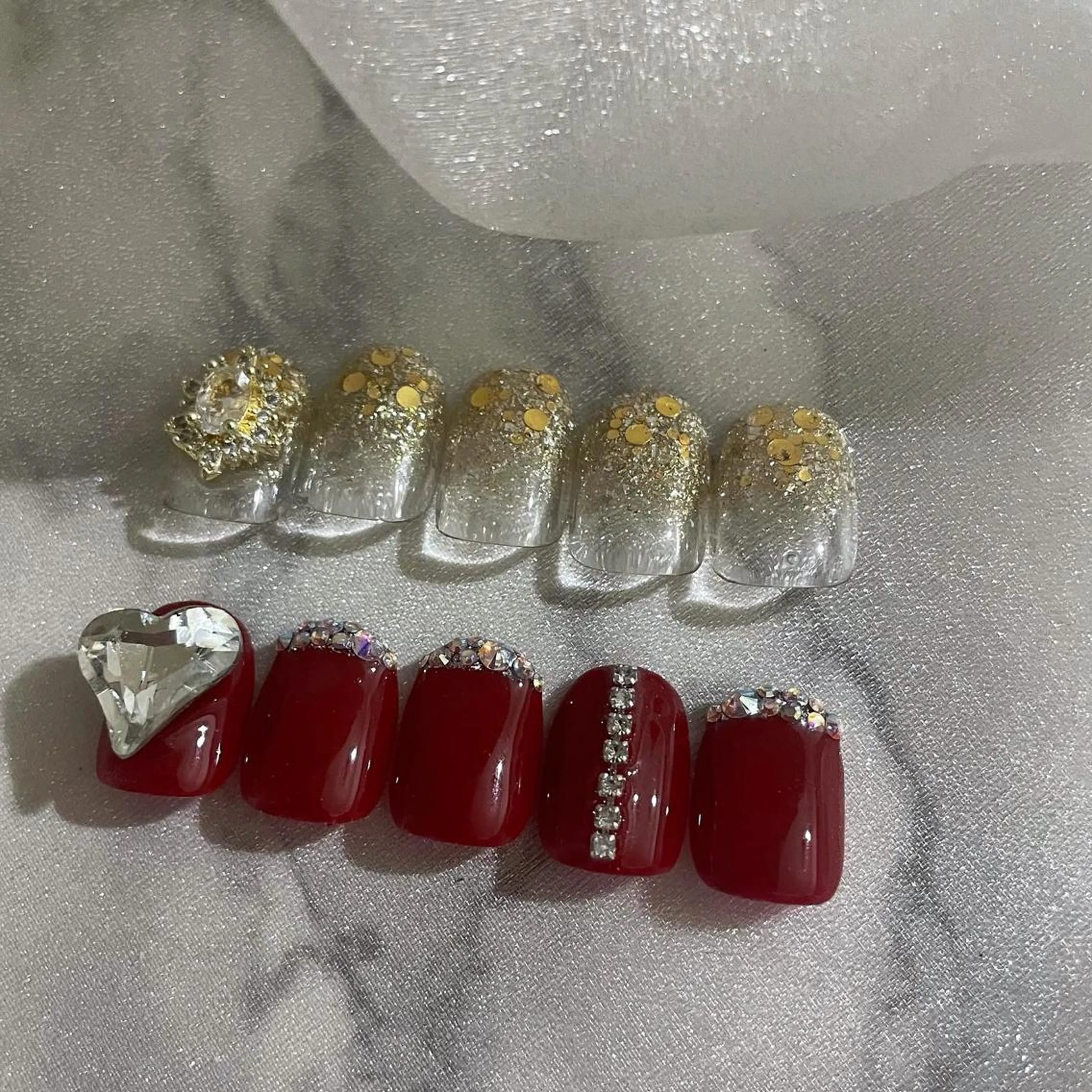 ネイル フレンチネイル ゴールド グラデーション ハート キラキラネイル ハンドネイル ハンドケア lyly.nail所属・lylynail YUUKAのネイルデザイン