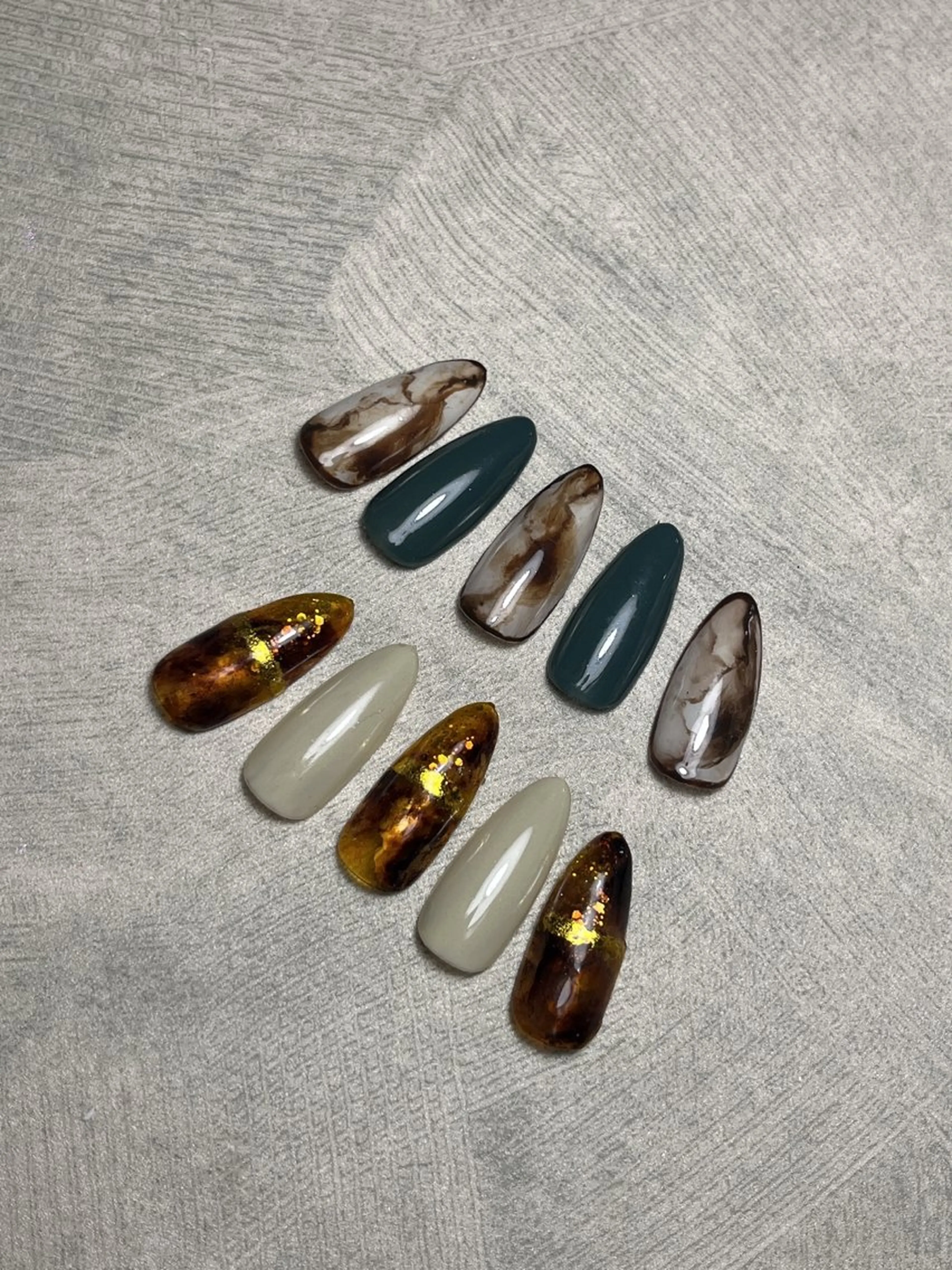 ネイル ニュアンスネイル MIKA ♡のネイルデザイン