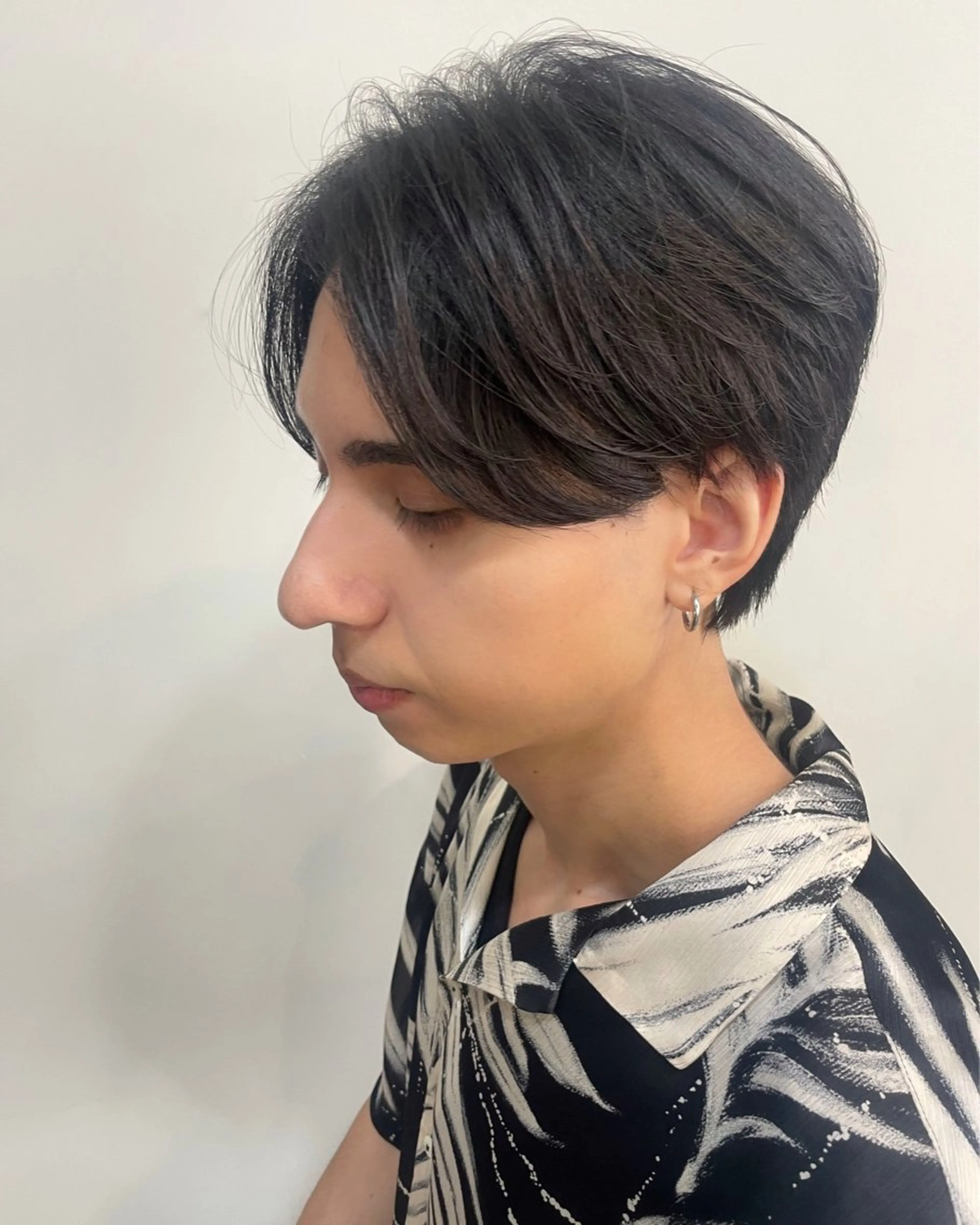 ミディアム パーマ メンズ カット パーマ メンズNO.1口コミ 高評価🟡三澤拓海✅のヘアスタイル