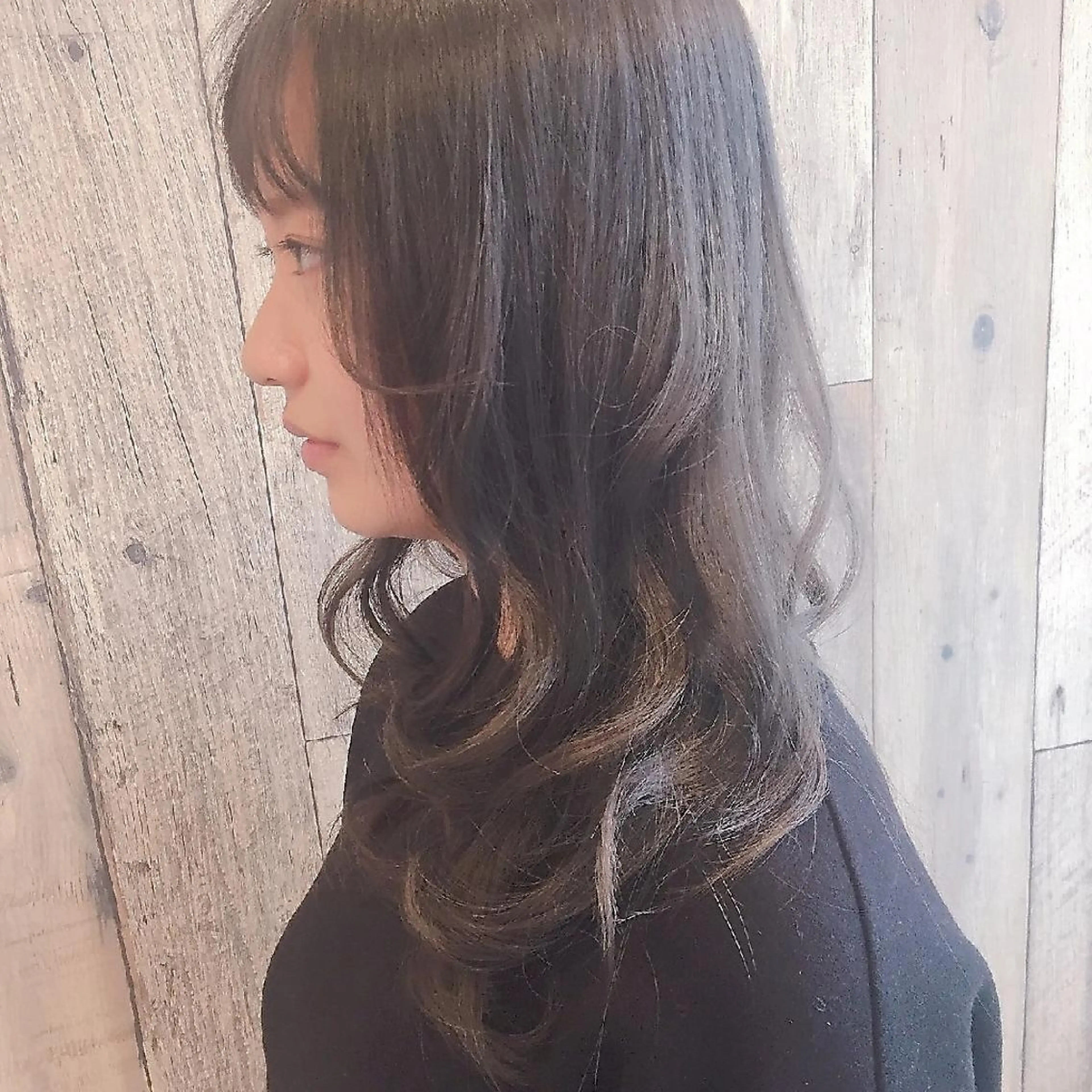 カラー ロング 黒髪 ブリーチ グレーブラック オレンジ デザインカラー髪質 改善Lilithのその他イメージ