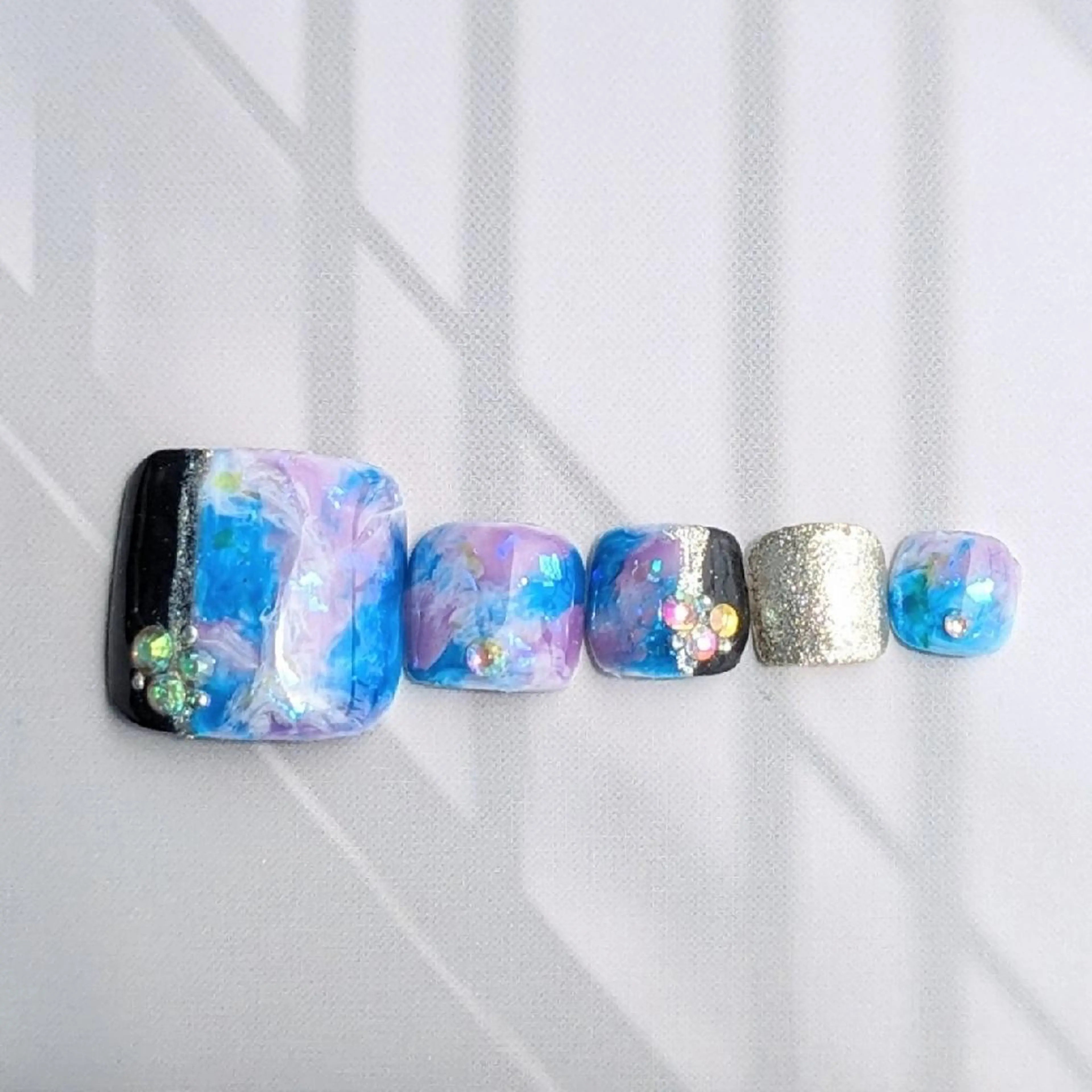 ネイル フットネイル フットネイル ネイルサロンベルティ .keikoのネイルデザイン