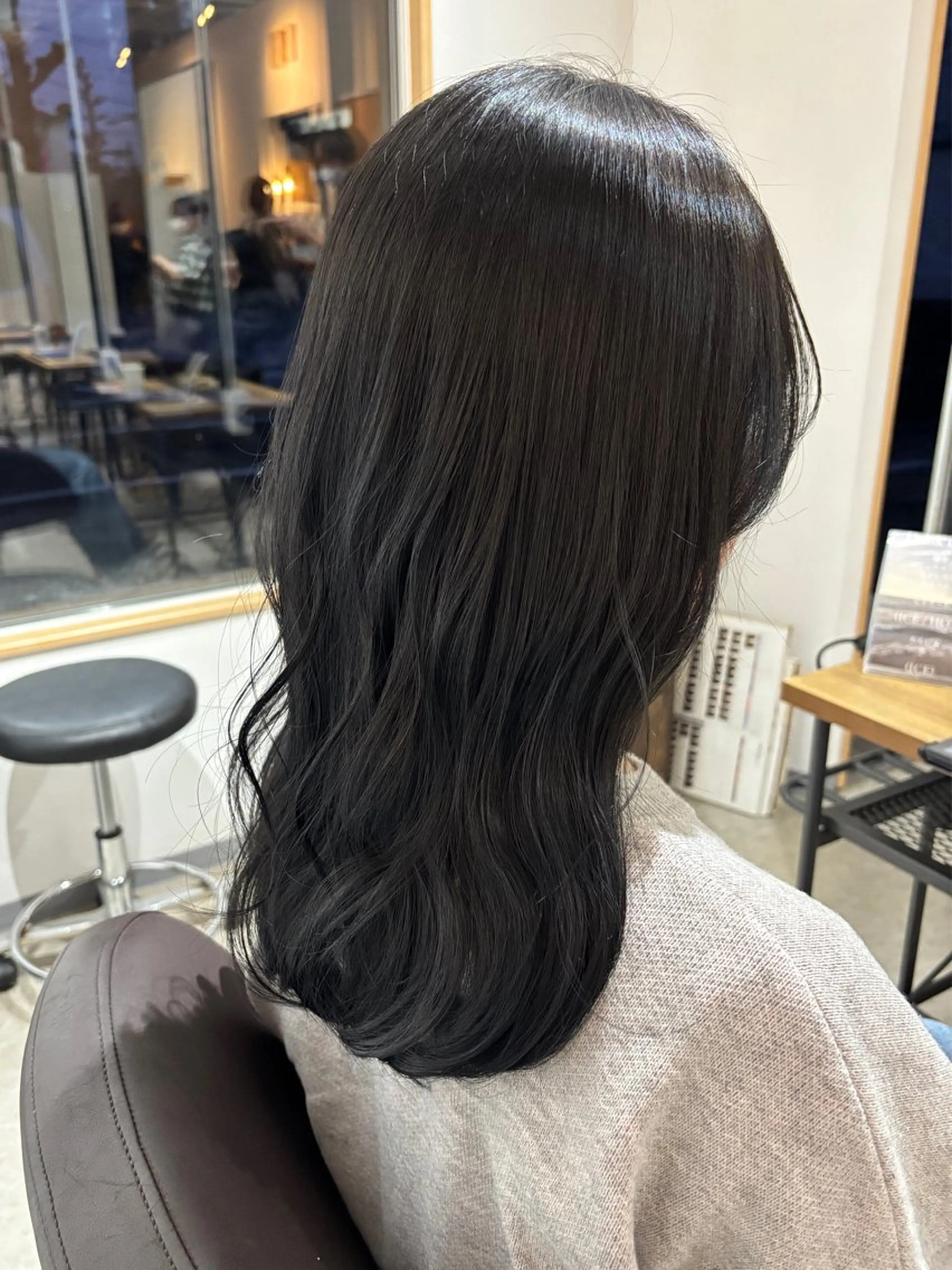 セミロング カット ヘアカラー ブリーチカラー💛 髪質改善✨のヘアスタイル