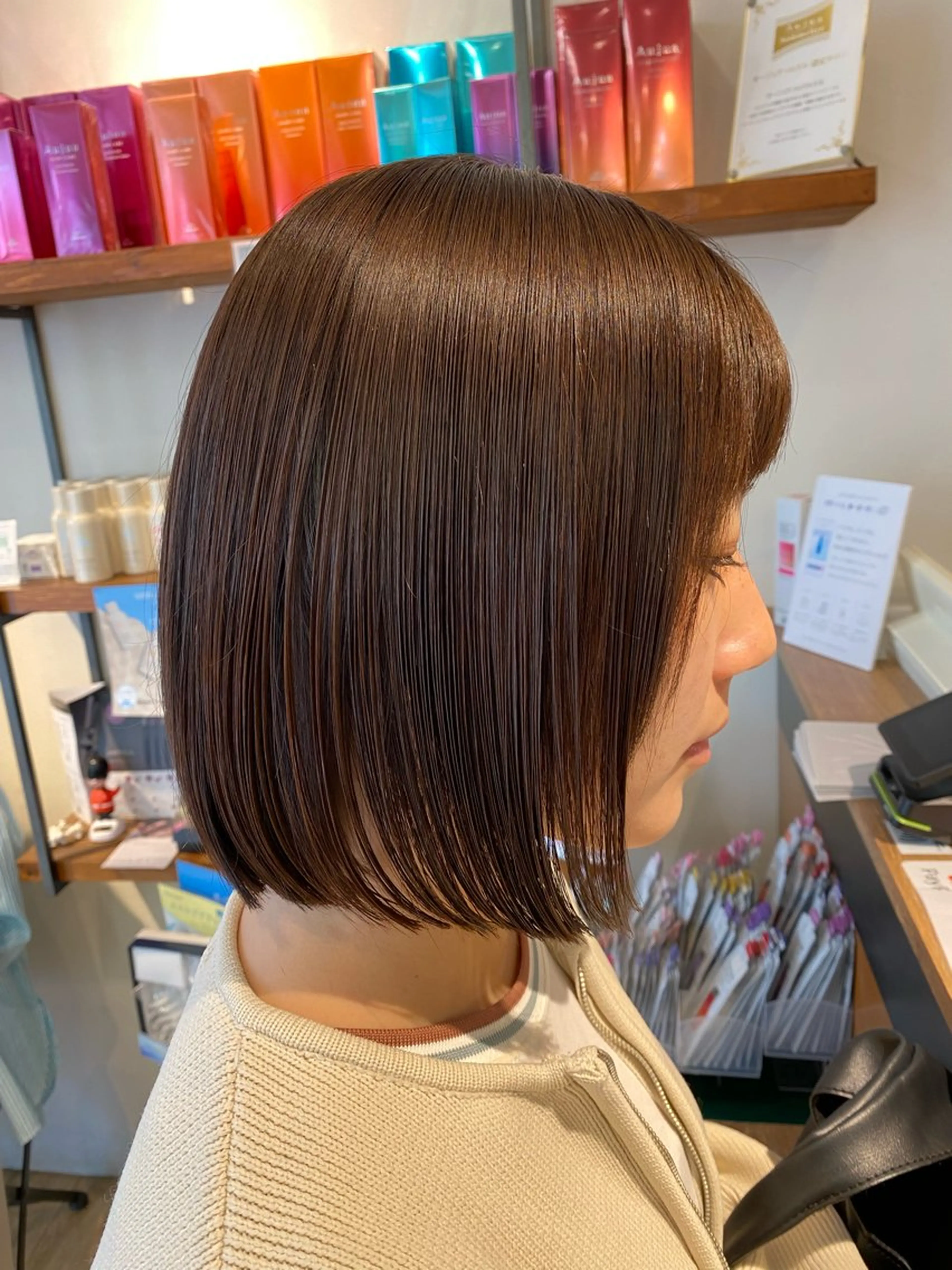 ショート カラー パーマ 縮毛矯正 ナチュラルヘア🫧 ナナミのヘアスタイル