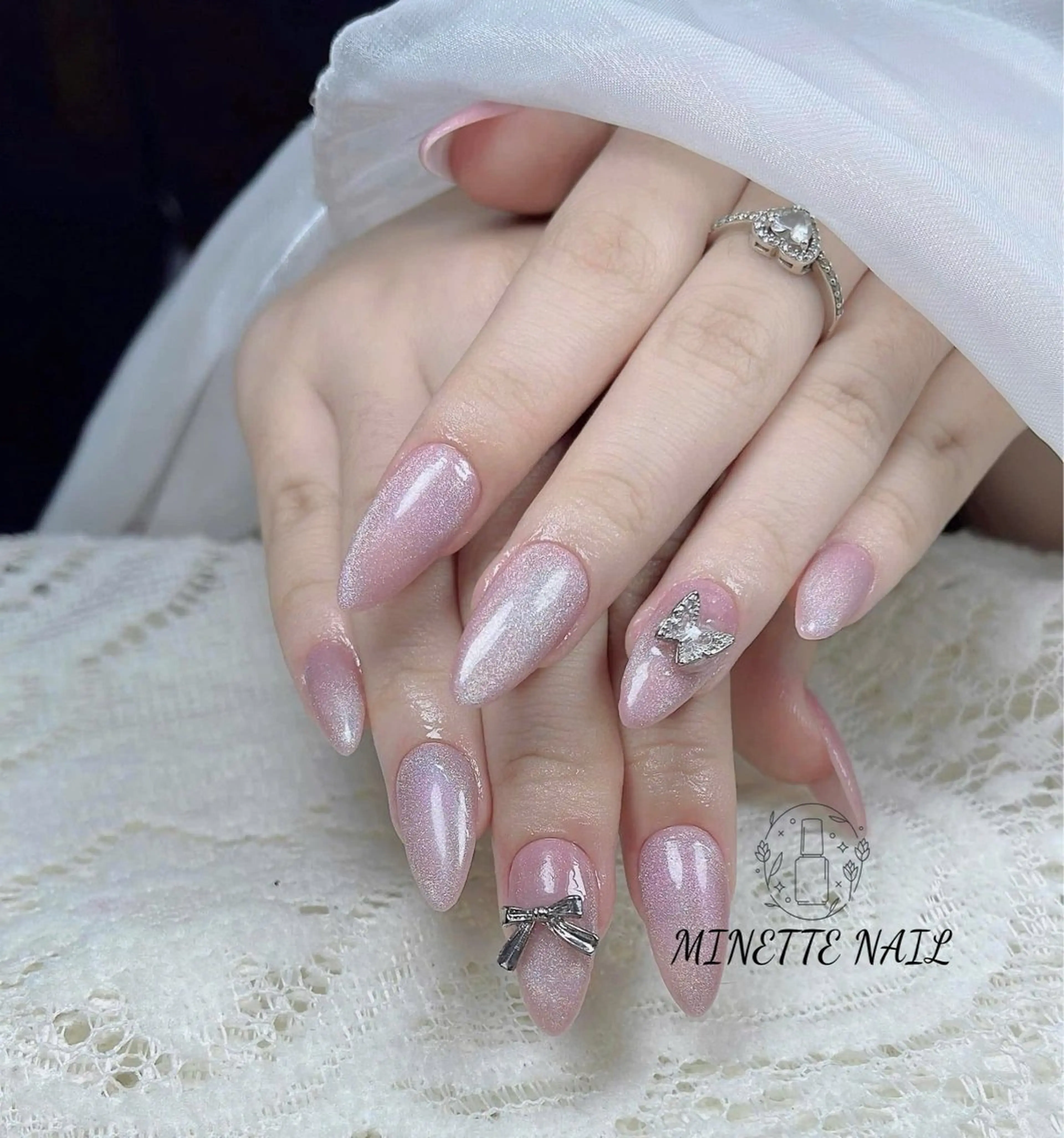 ネイル フレンチネイル ジェルネイル マグネットネイル 持ち込み ニュアンスネイル ハンドネイル Minette Nailのネイルデザイン