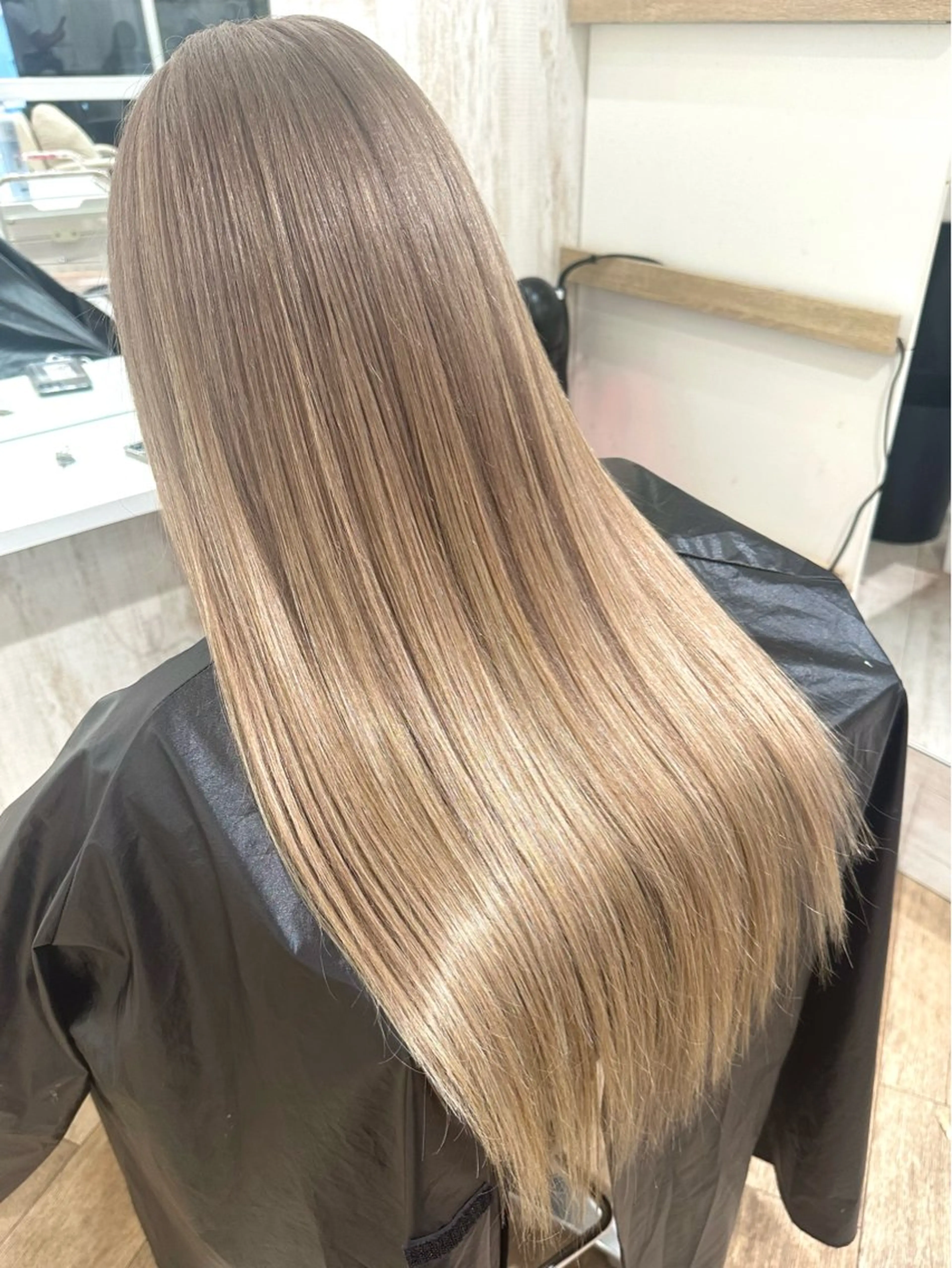 ロング ヘアカラー エクステ 💛NOZOMI💛 ハイトーンカラーのヘアスタイル