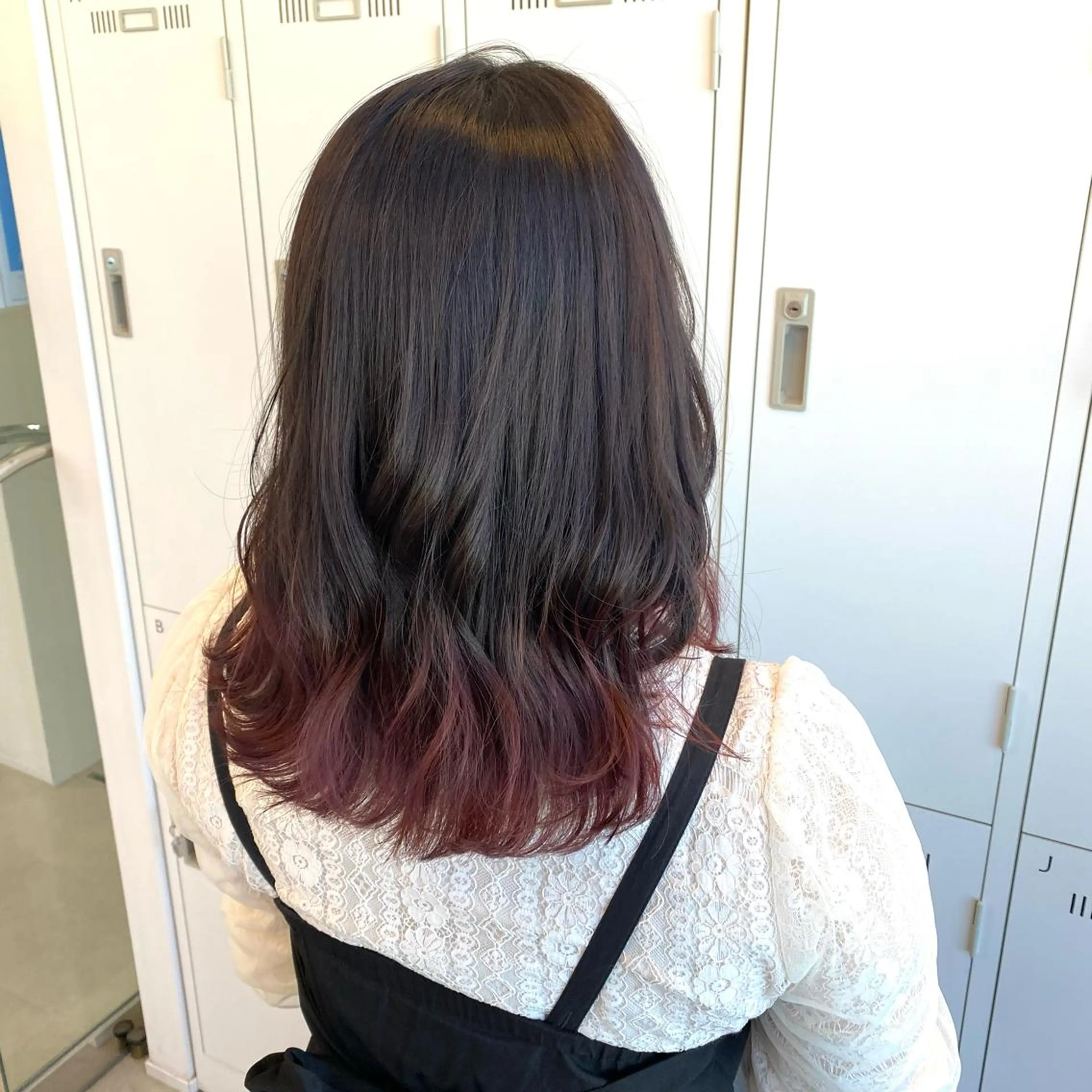 セミロング カラー カット ヘアカラー トリートメント YUNA ユウナのヘアスタイル