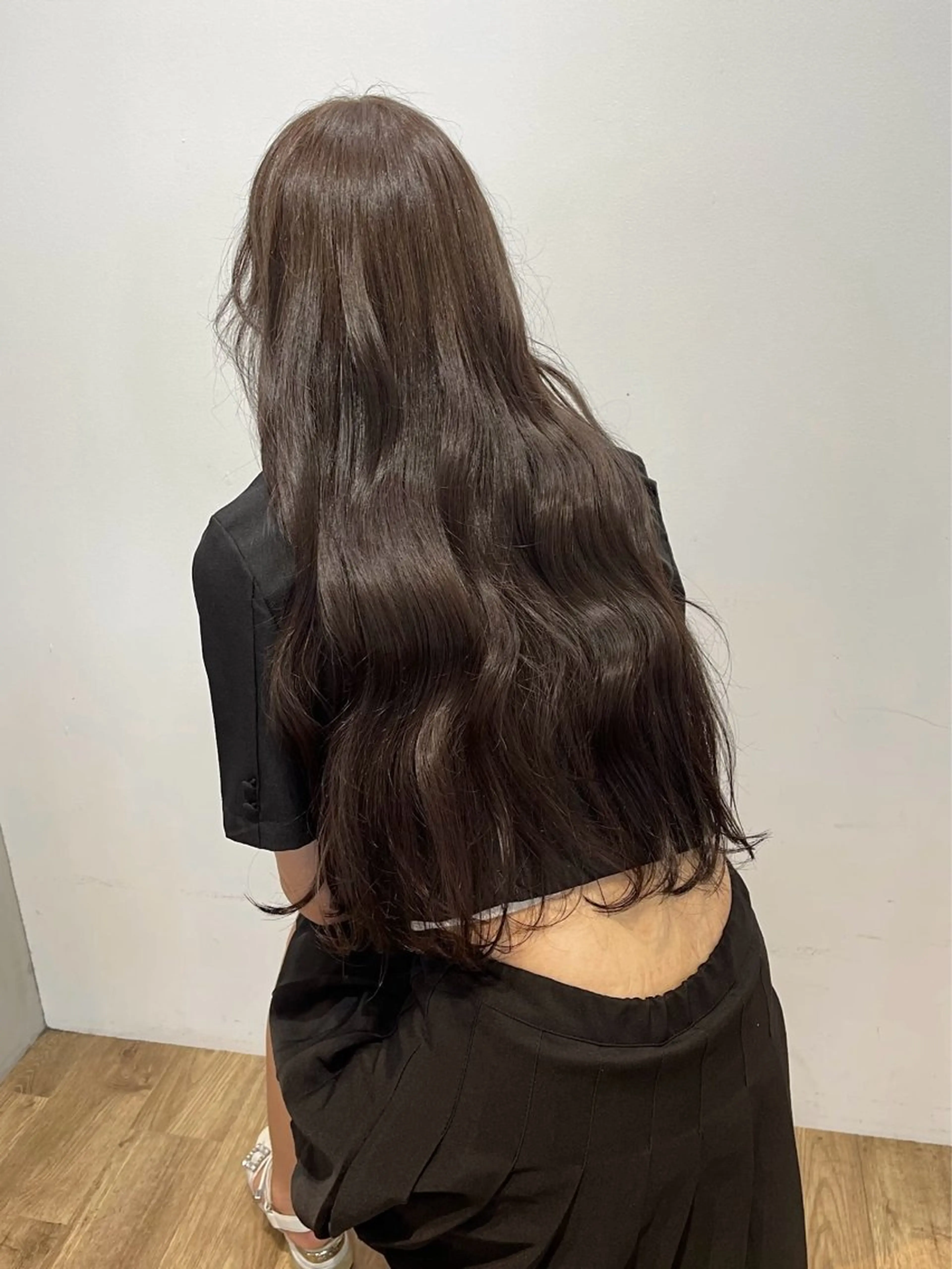ロング カラー アッシュ アッシュブラウン ブリーチ ブラウンカラー ブリーチなしカラー ヘッドスパ 色落ちまで可愛く✨ モテカラー別所好葉のヘアスタイル