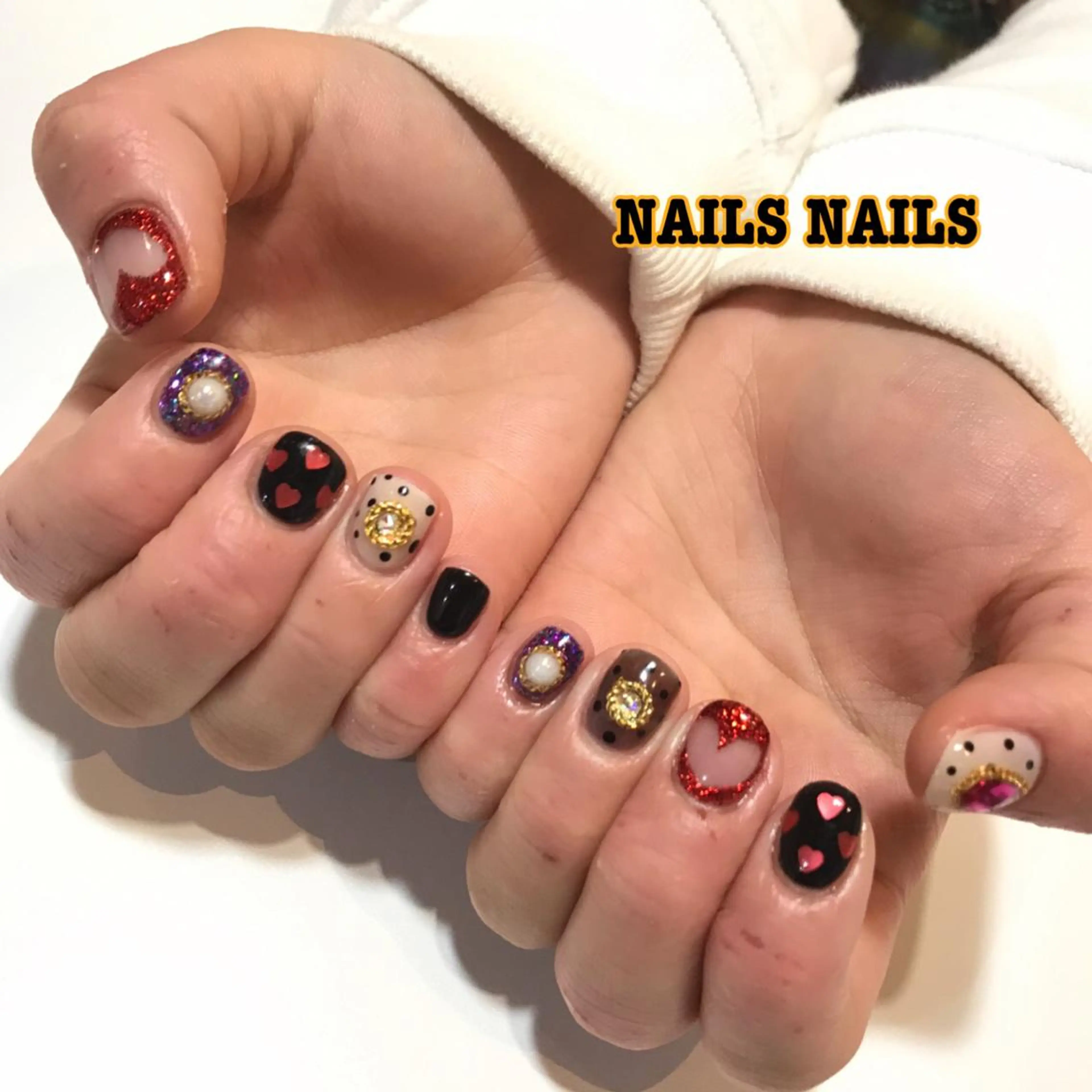 ネイル ジェルネイル ハート ショートネイル バレンタイン NAILSNAILS ERIKAのネイルデザイン