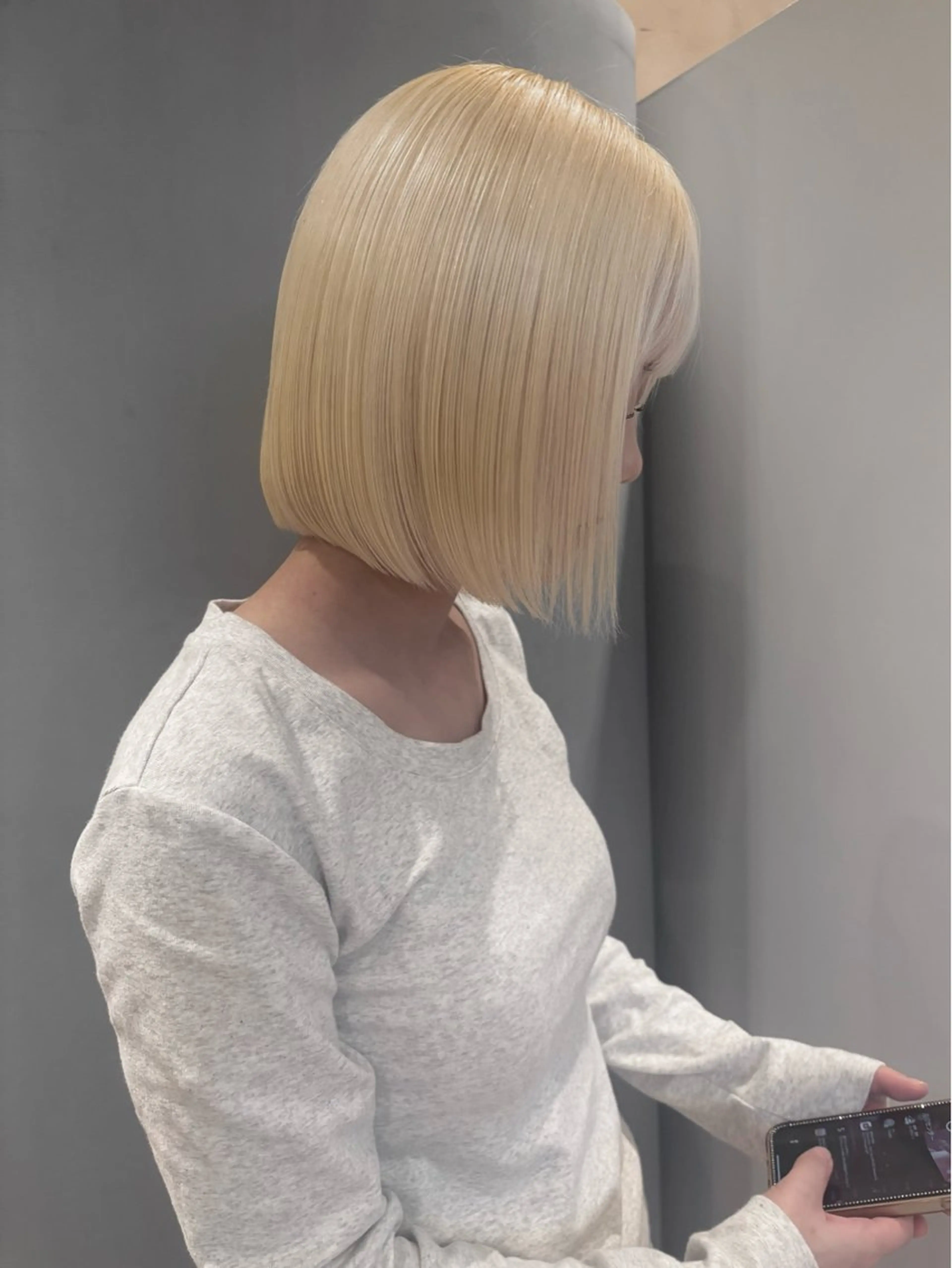 ミディアム ヘアカラー lot Kanau ハイトーン／デザインのヘアスタイル