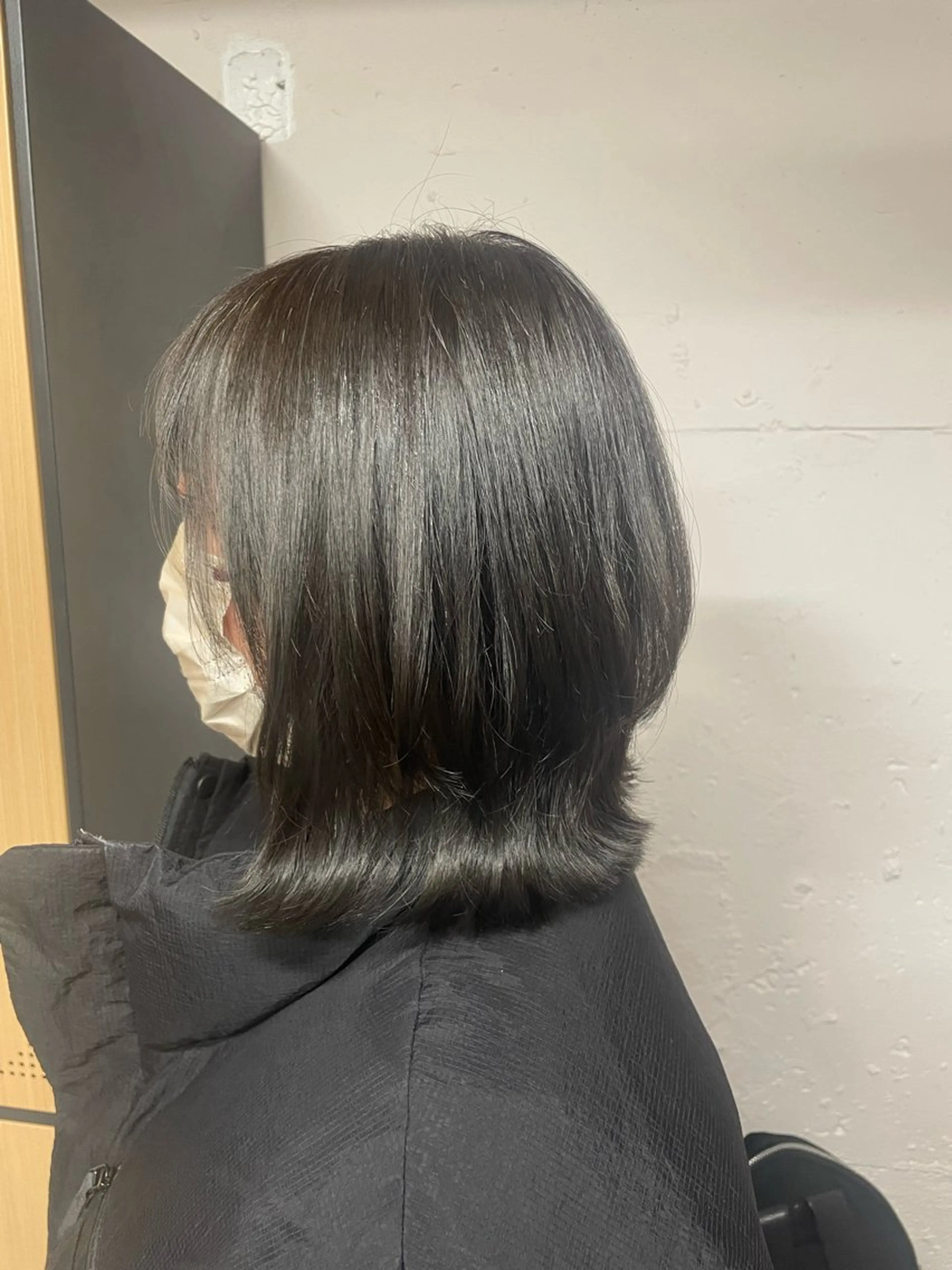 ミディアム カット ヘアカラー tokute 中野真咲🐺のヘアスタイル