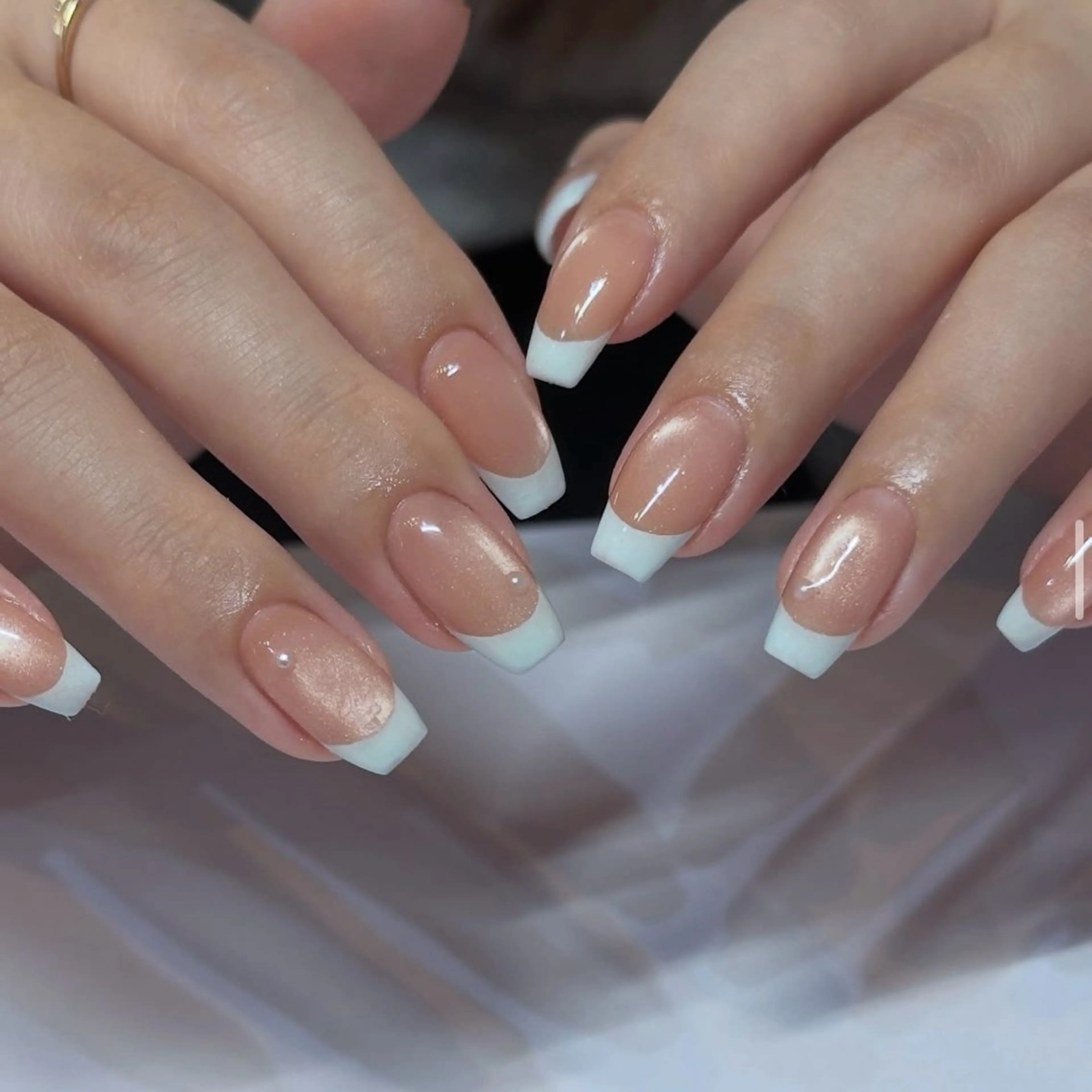 ネイル フレンチネイル マグネットネイル ハンドネイル Babel京橋店所属・Babel yuzukiのネイルデザイン